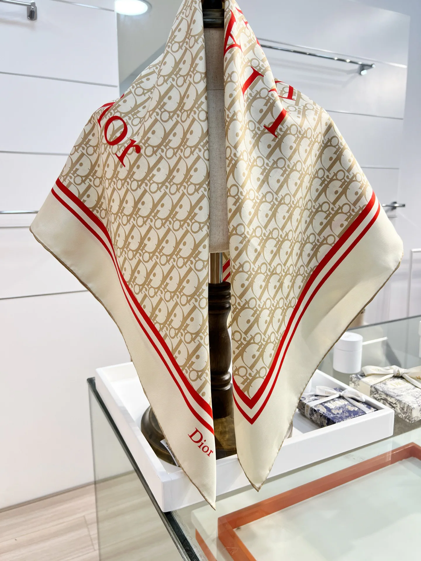 Платки Christian Dior 11527407