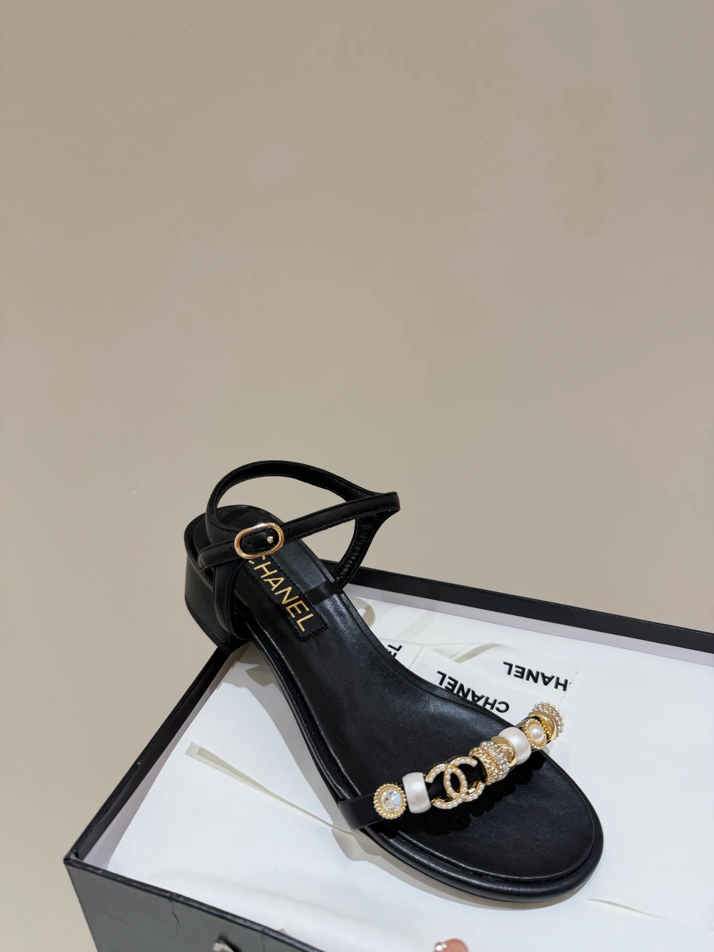 Босоножки Женские Chanel 11316778