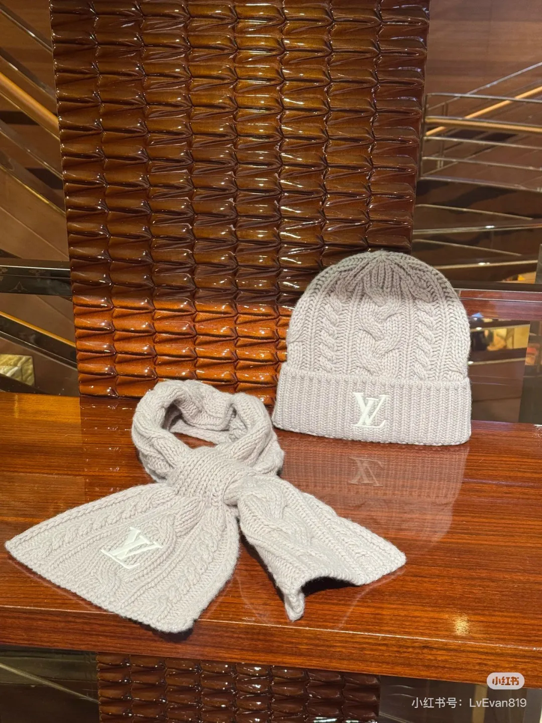 Шарфы Louis Vuitton 808635