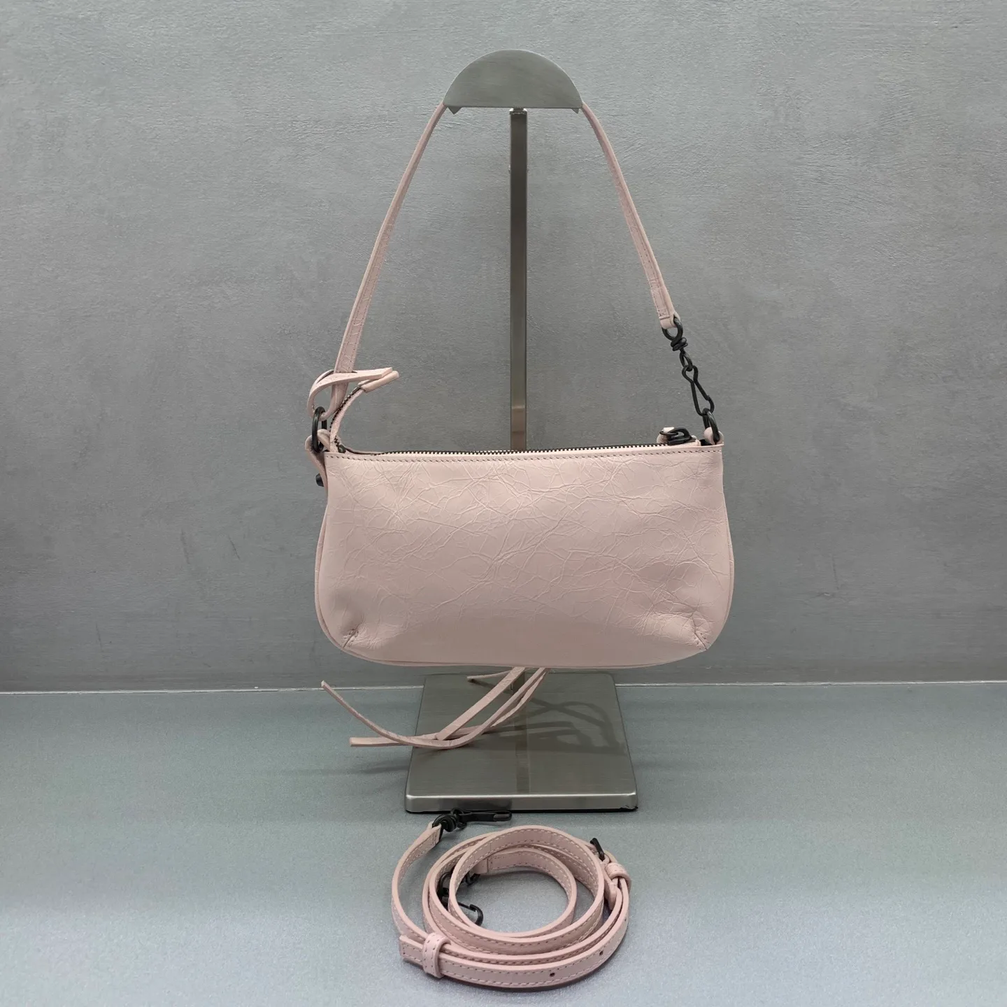 Классические Сумки Женские Balenciaga 18135877