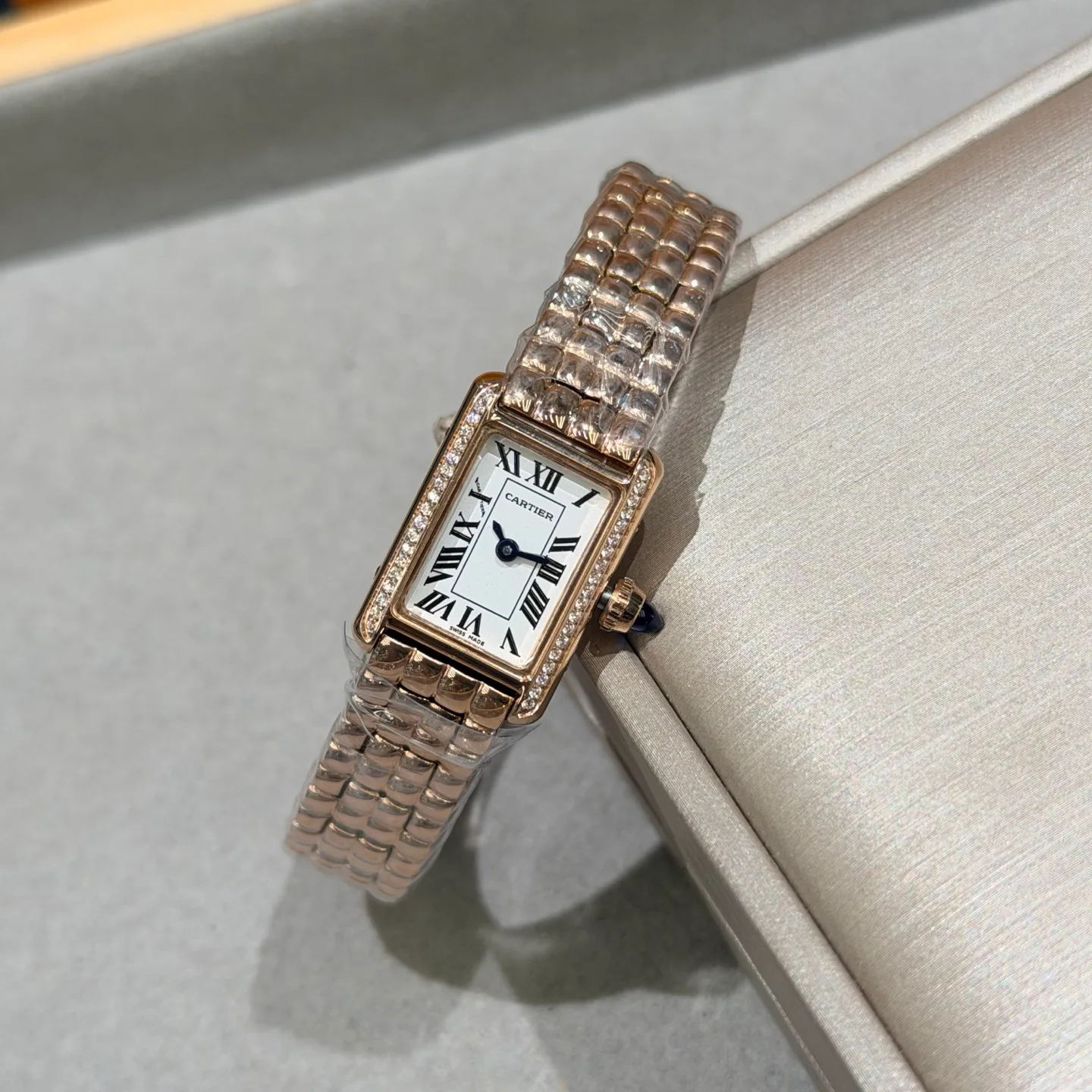Часы Женские Cartier 18362050