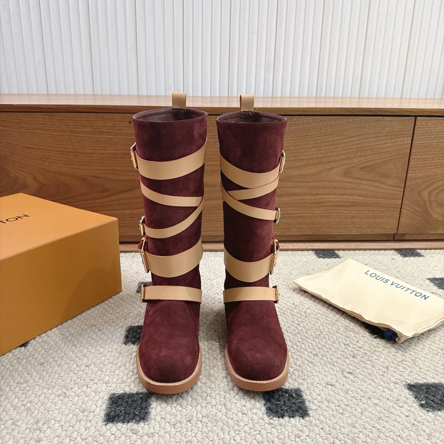 Ботинки Женские Louis Vuitton 18025524