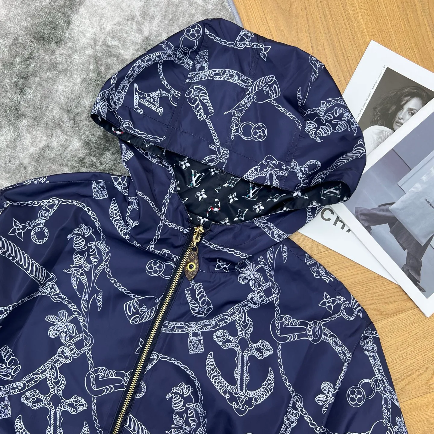 Куртки И Пуховики Женские Louis Vuitton 12592766