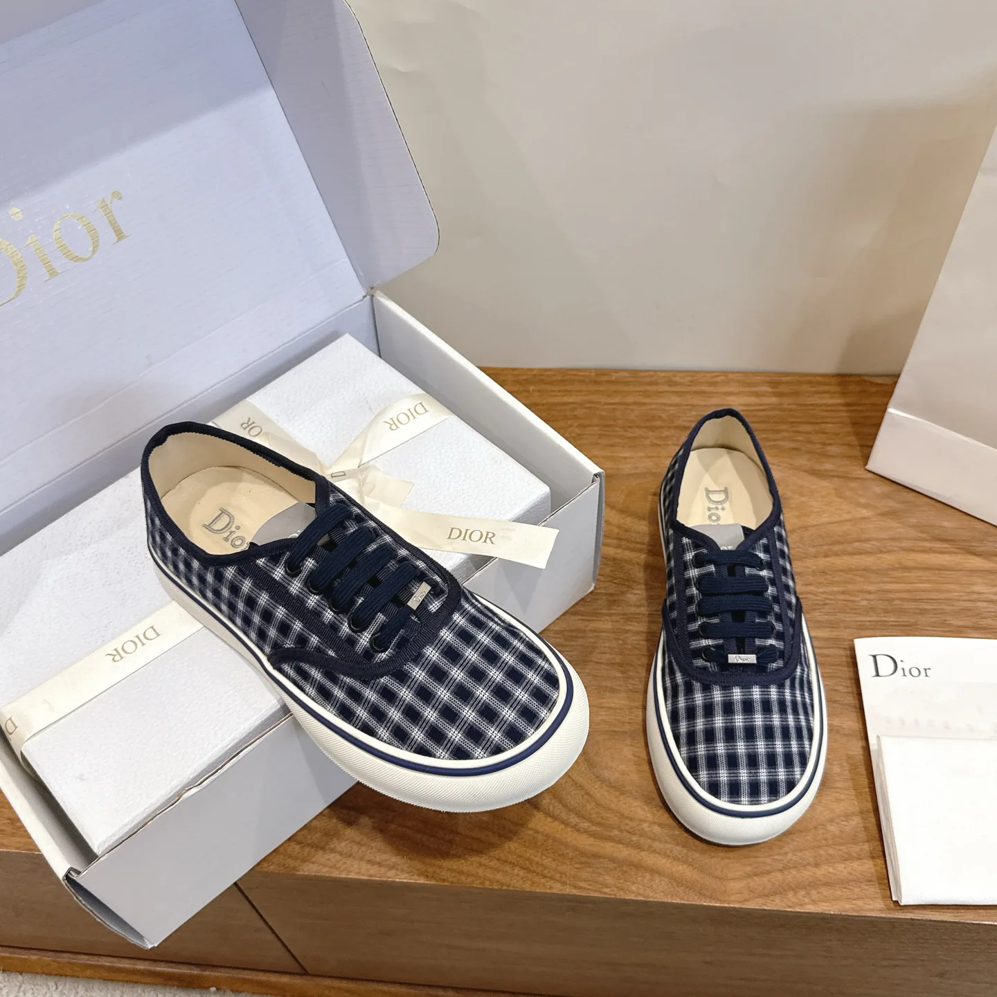 Кроссовки Женские Christian Dior 18083842