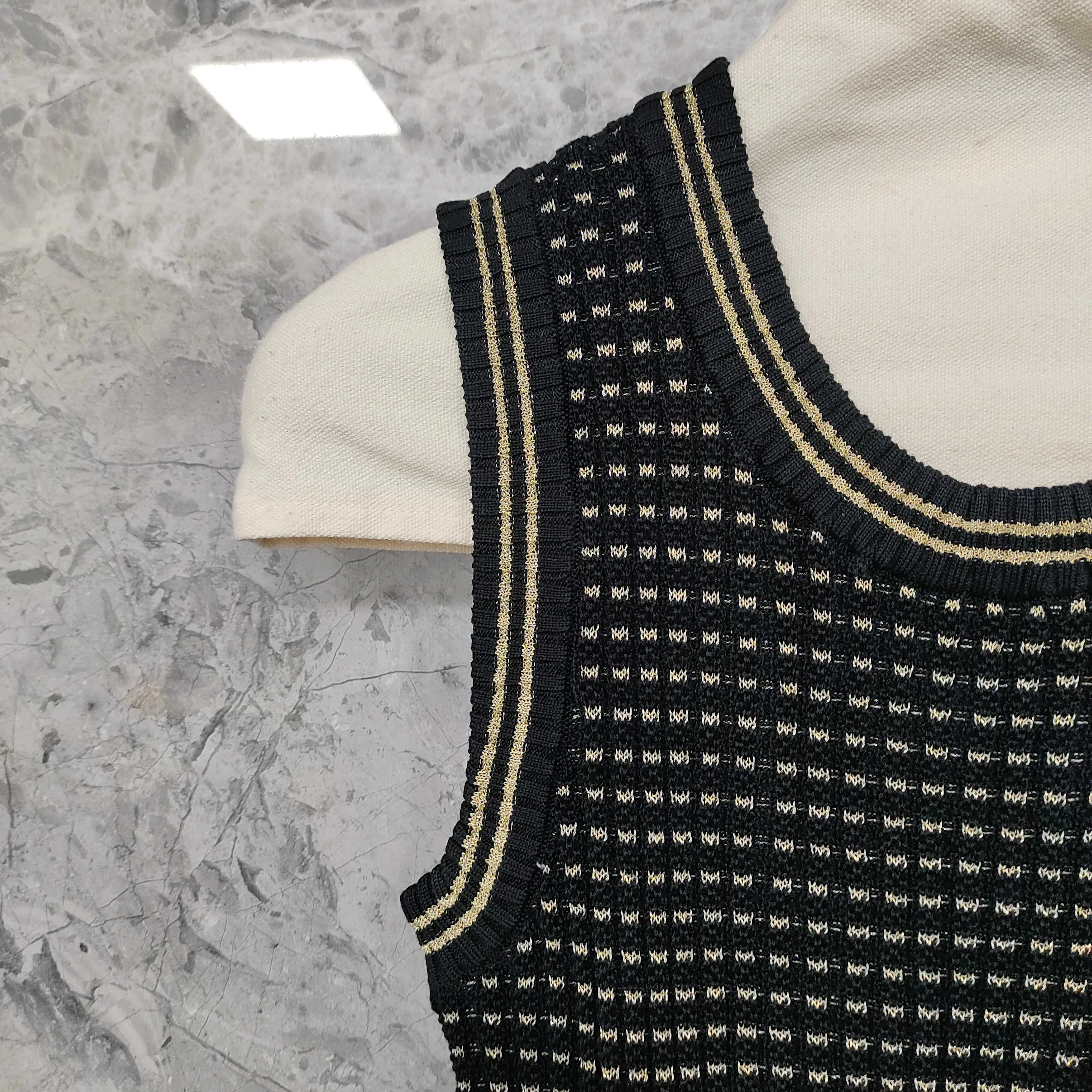 Жилеты Женские Chanel 11018964
