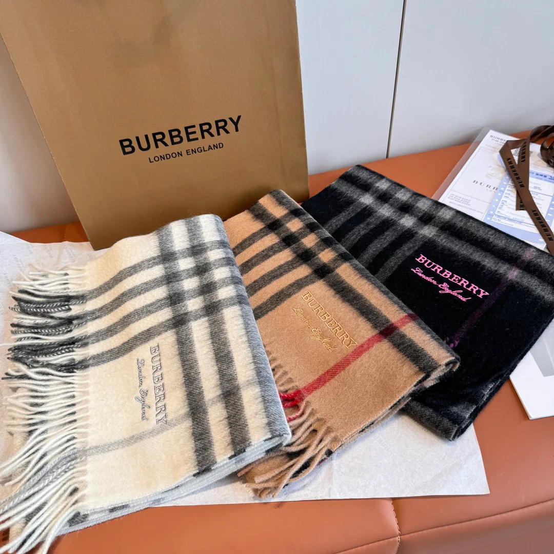Шарфы Burberry 4549913