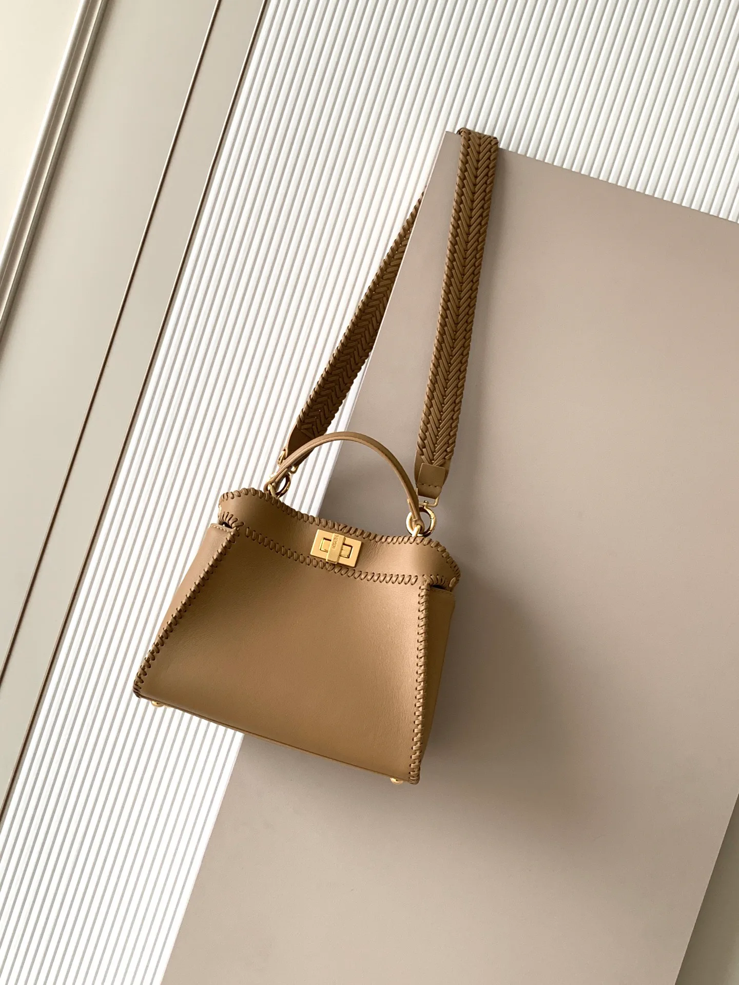 Классические Сумки Женские Fendi 13234519