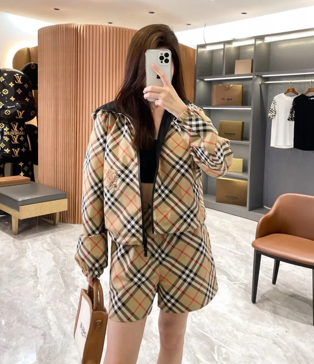 Куртки И Пуховики Женские Burberry 11224933