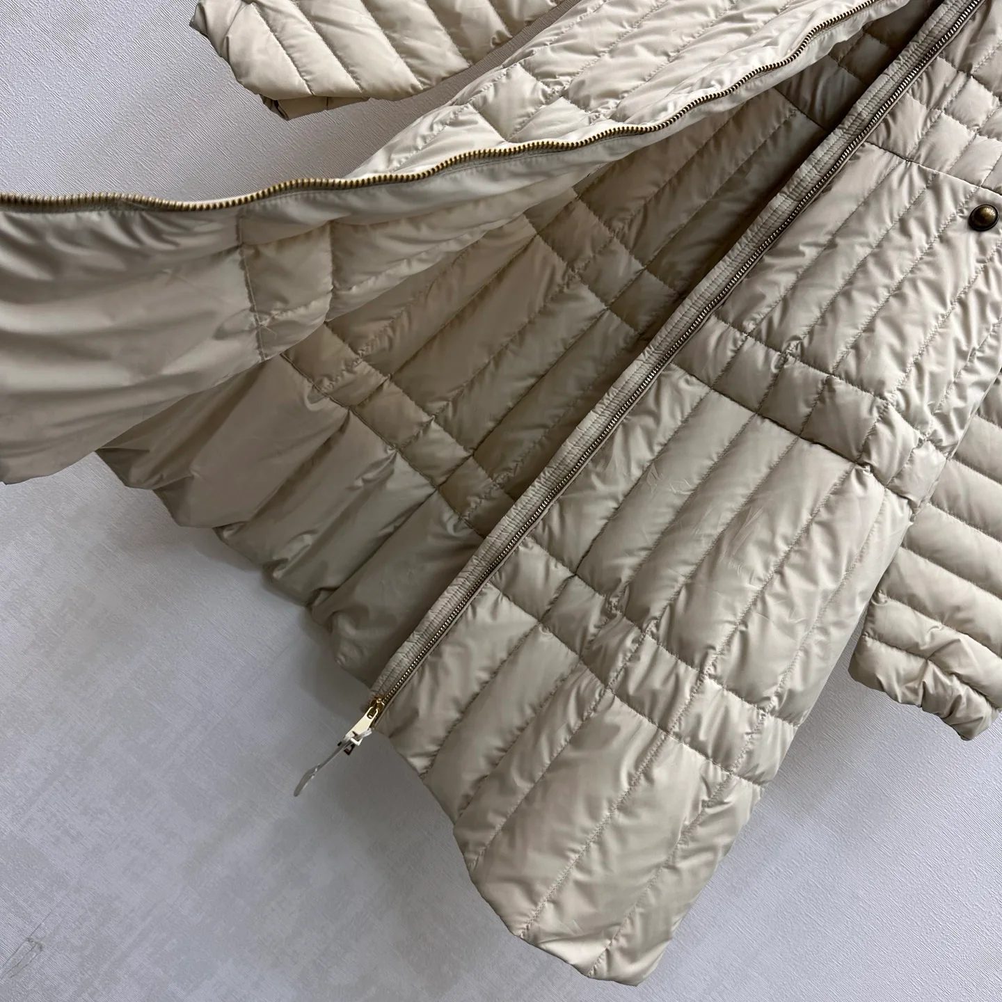 Куртки И Пуховики Женские Moncler 18279125