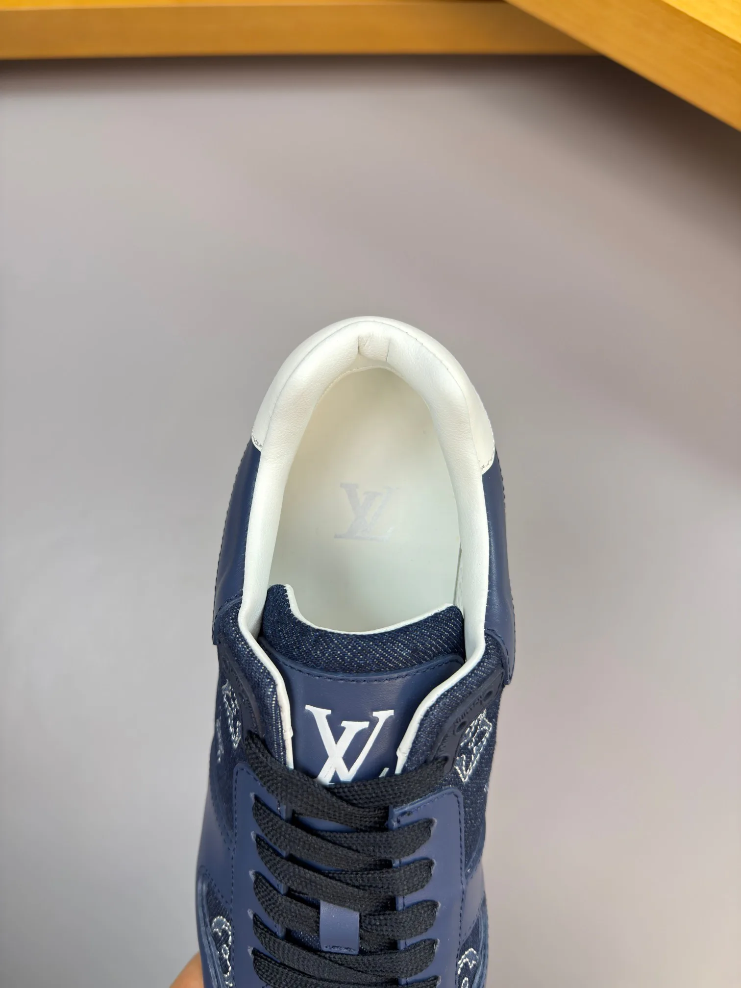 Кроссовки Мужские Louis Vuitton 283957