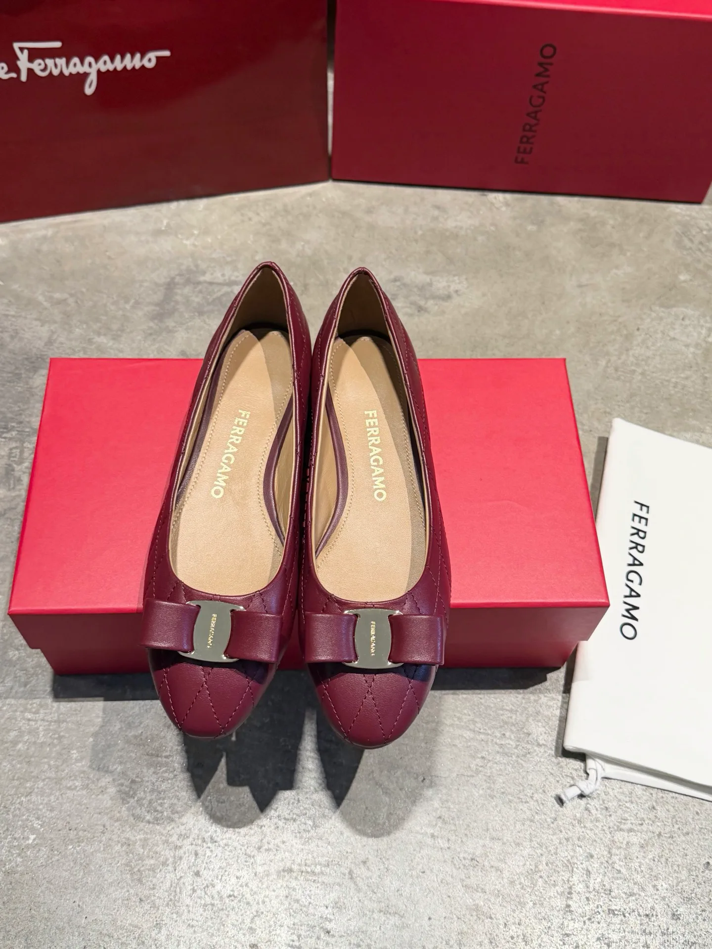Туфли Женские Salvatore Ferragamo 18731778