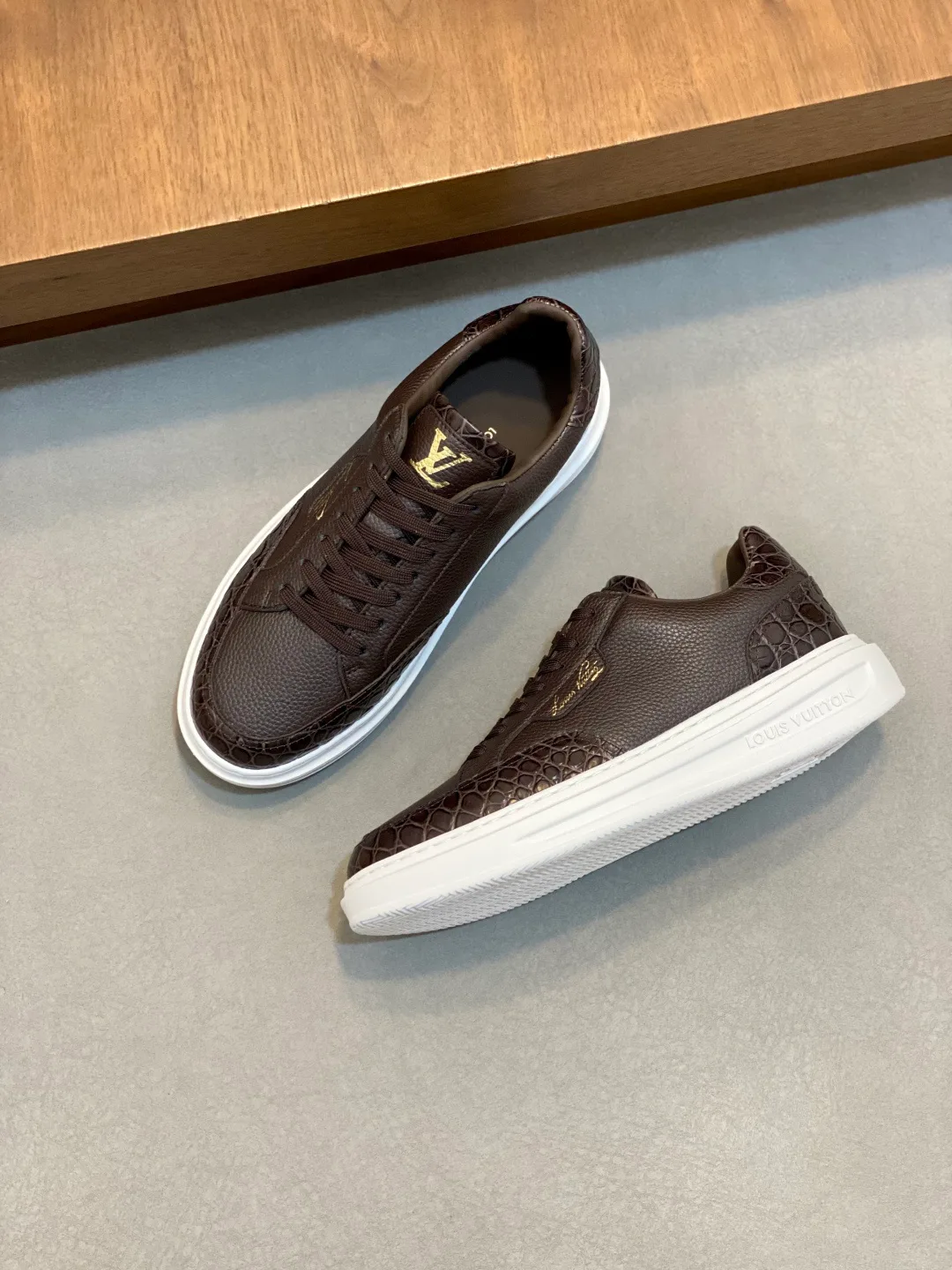 Кроссовки Мужские Louis Vuitton 840374