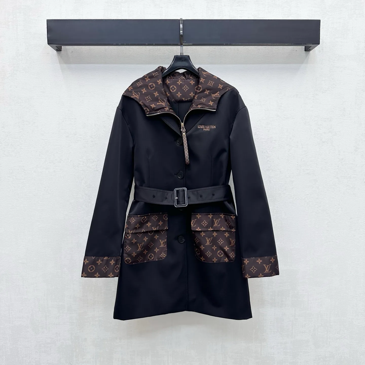 Тренчи Женские Louis Vuitton 18555706
