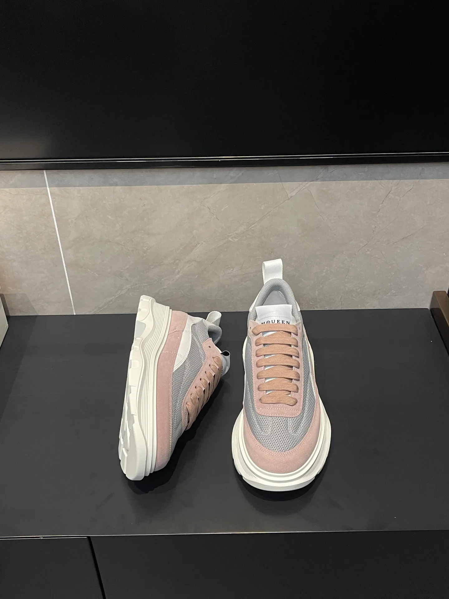 Кроссовки Женские Alexander Mcqueen 18363953