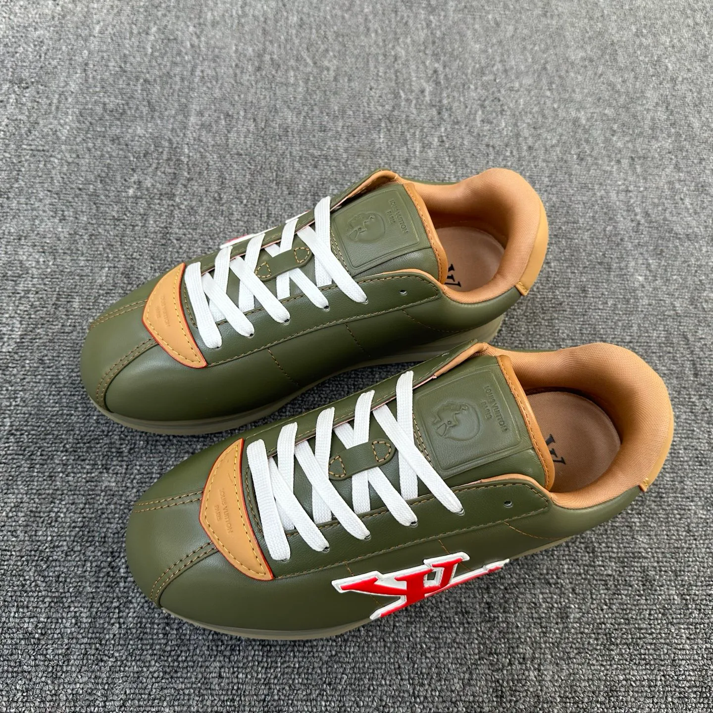 Кроссовки Мужские Louis Vuitton 1515869