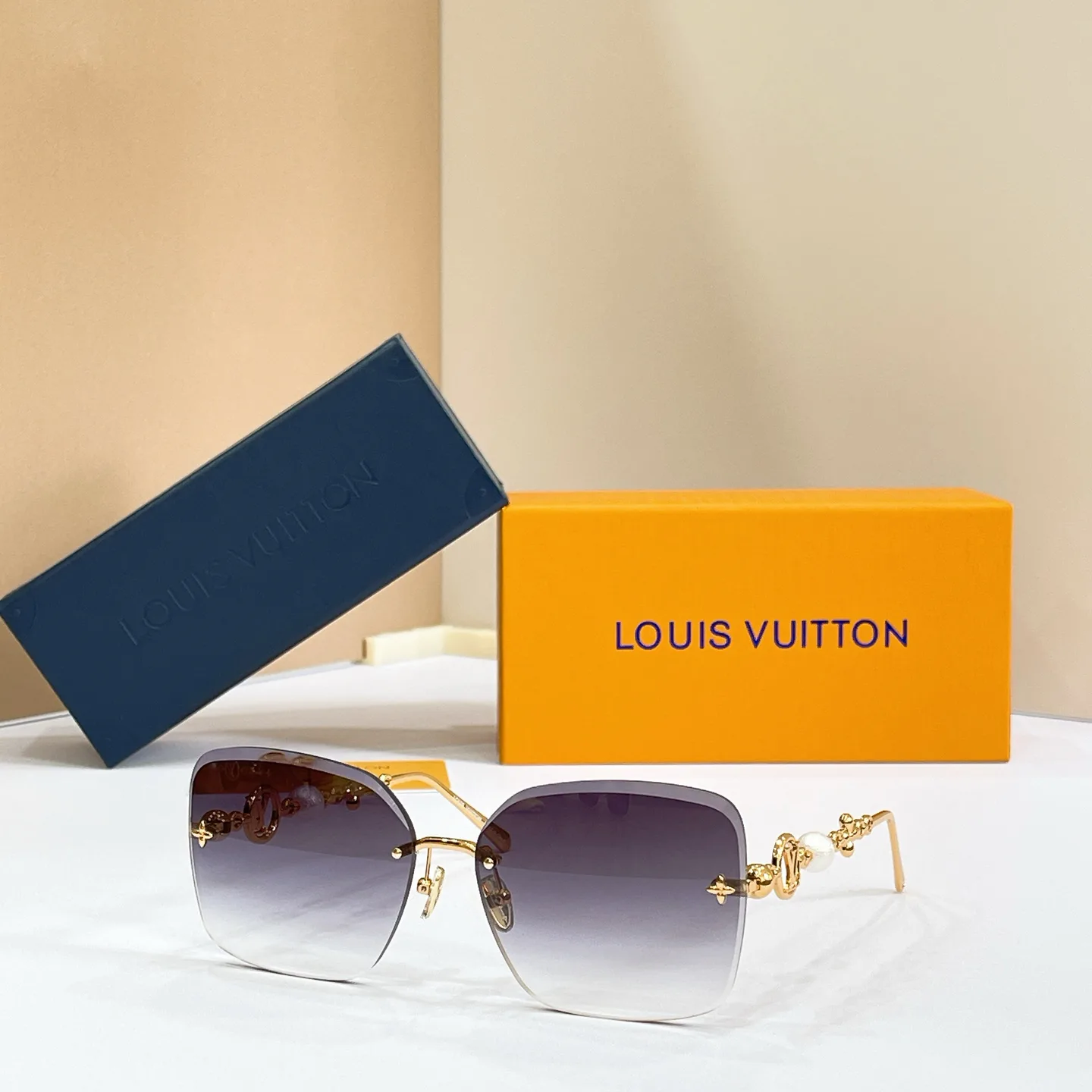 Очки Louis Vuitton 17495901