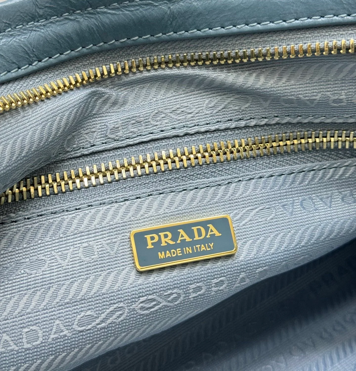 Классические Сумки Женские Prada 11462497