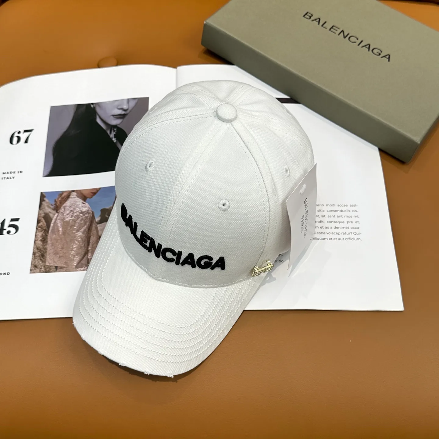 Головные Уборы Balenciaga 980990