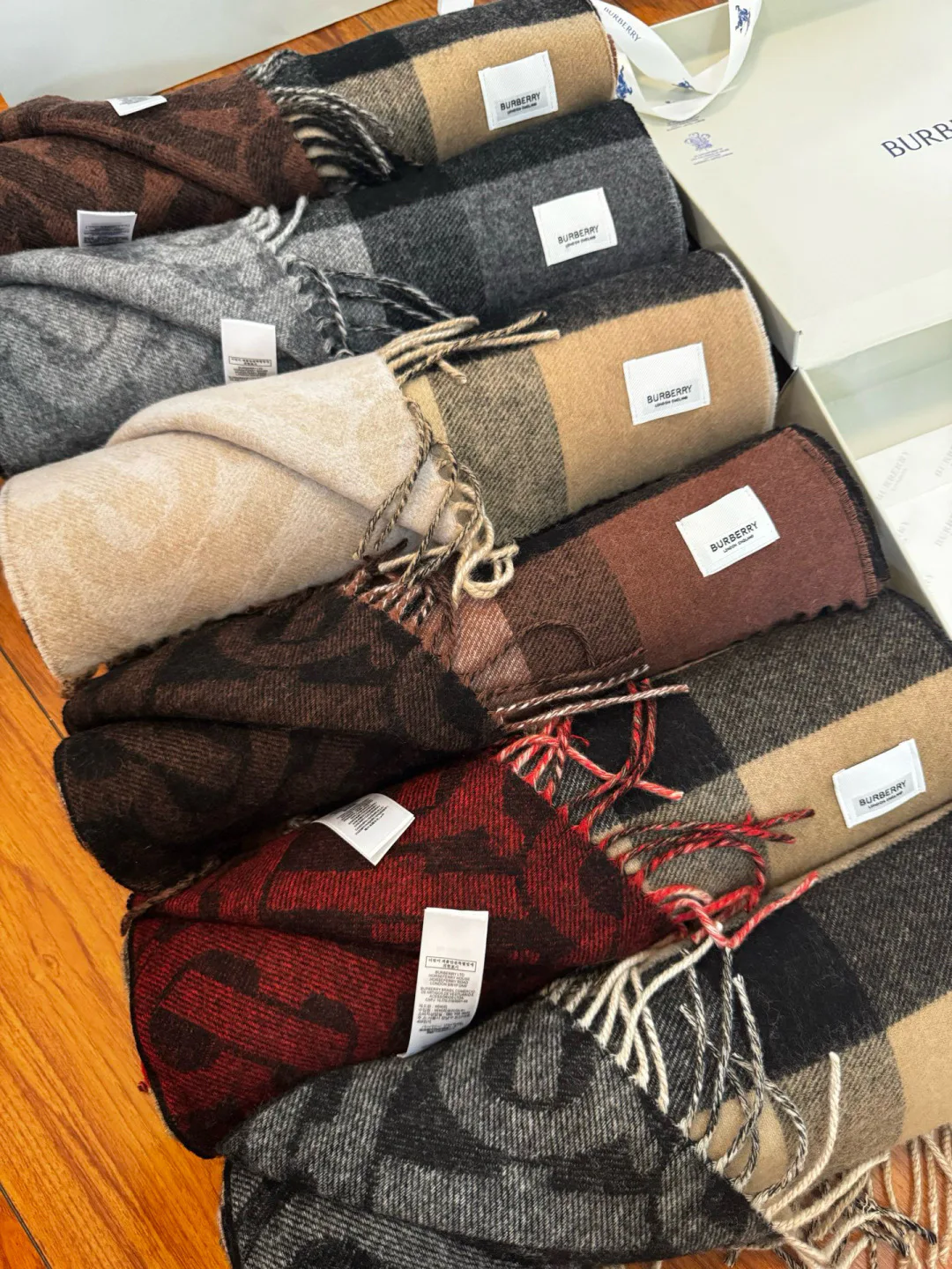 Шарфы Burberry 369653