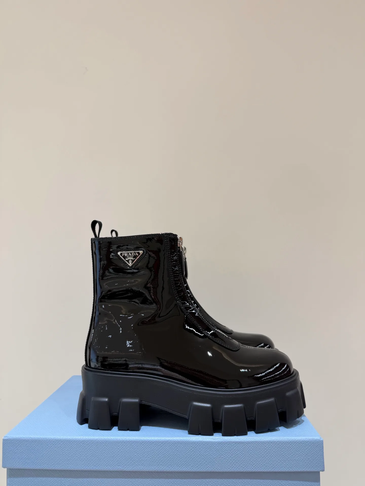 Ботинки Женские Prada 11705663