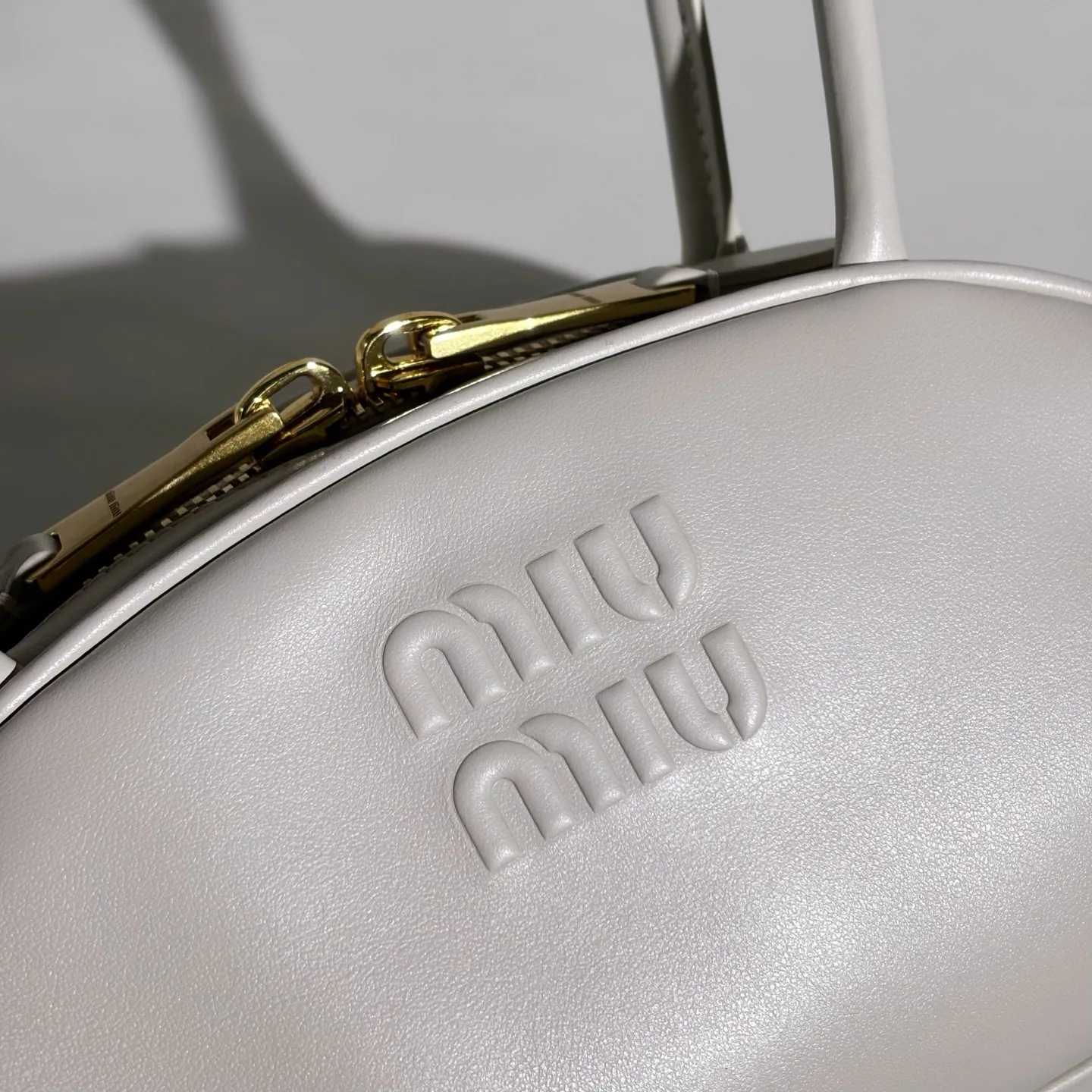 Классические Сумки Женские Miu Miu 10105237