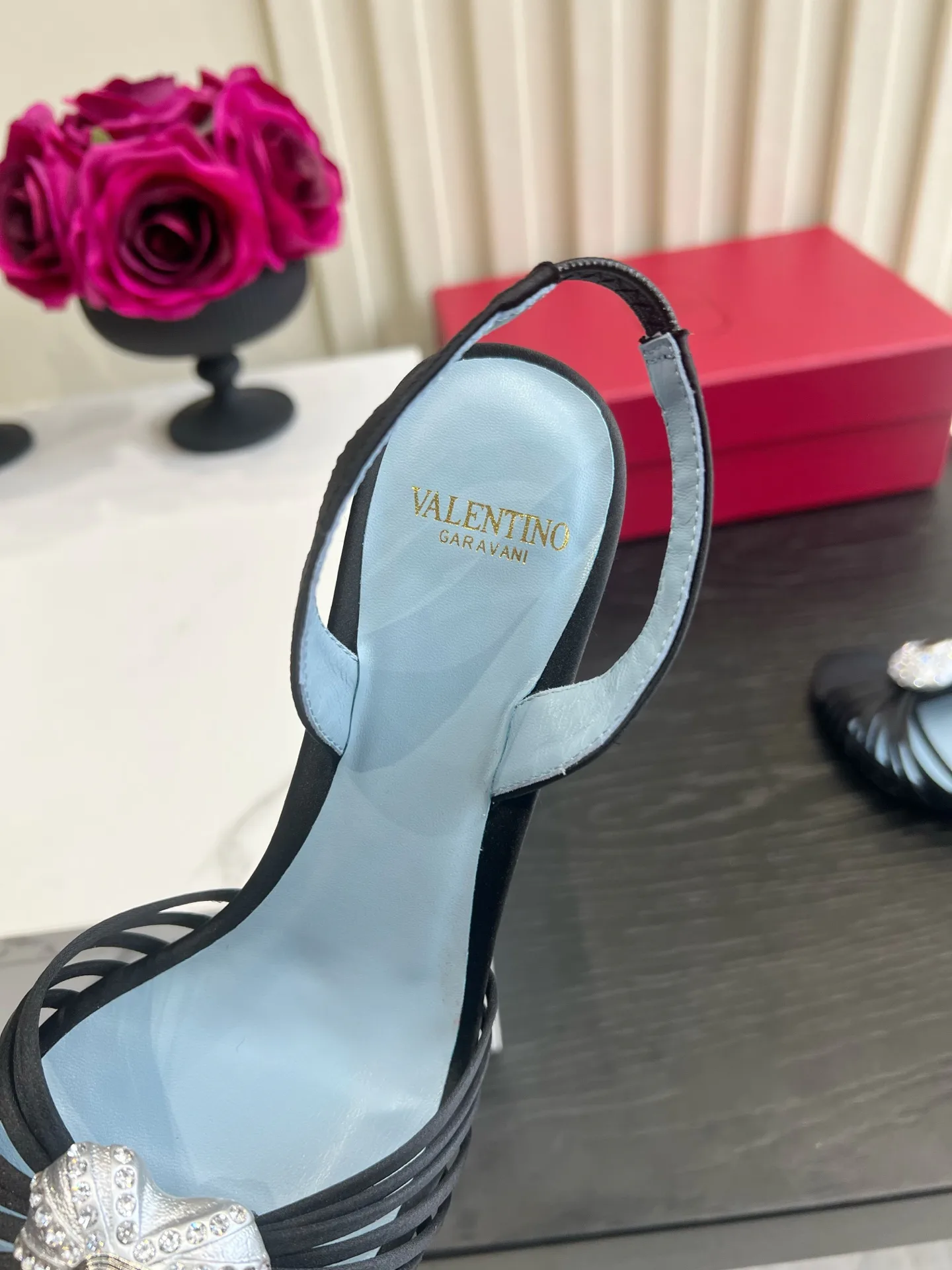 Босоножки Женские Valentino 18322866