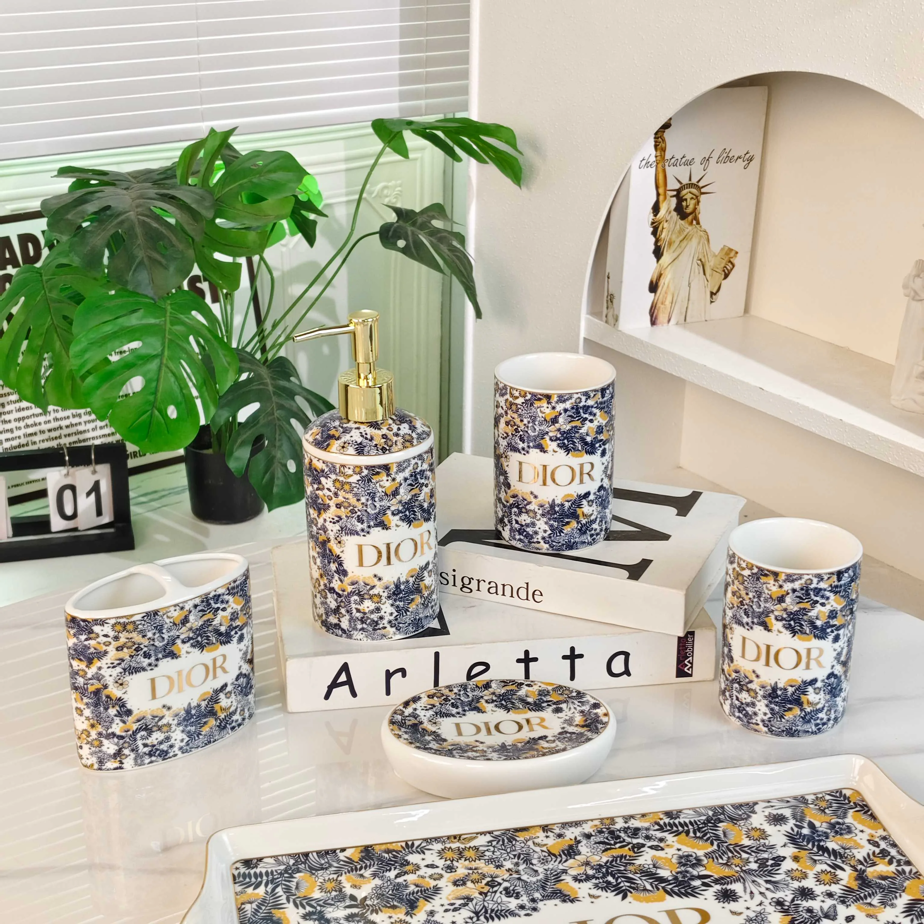 Посуда Christian Dior 112932