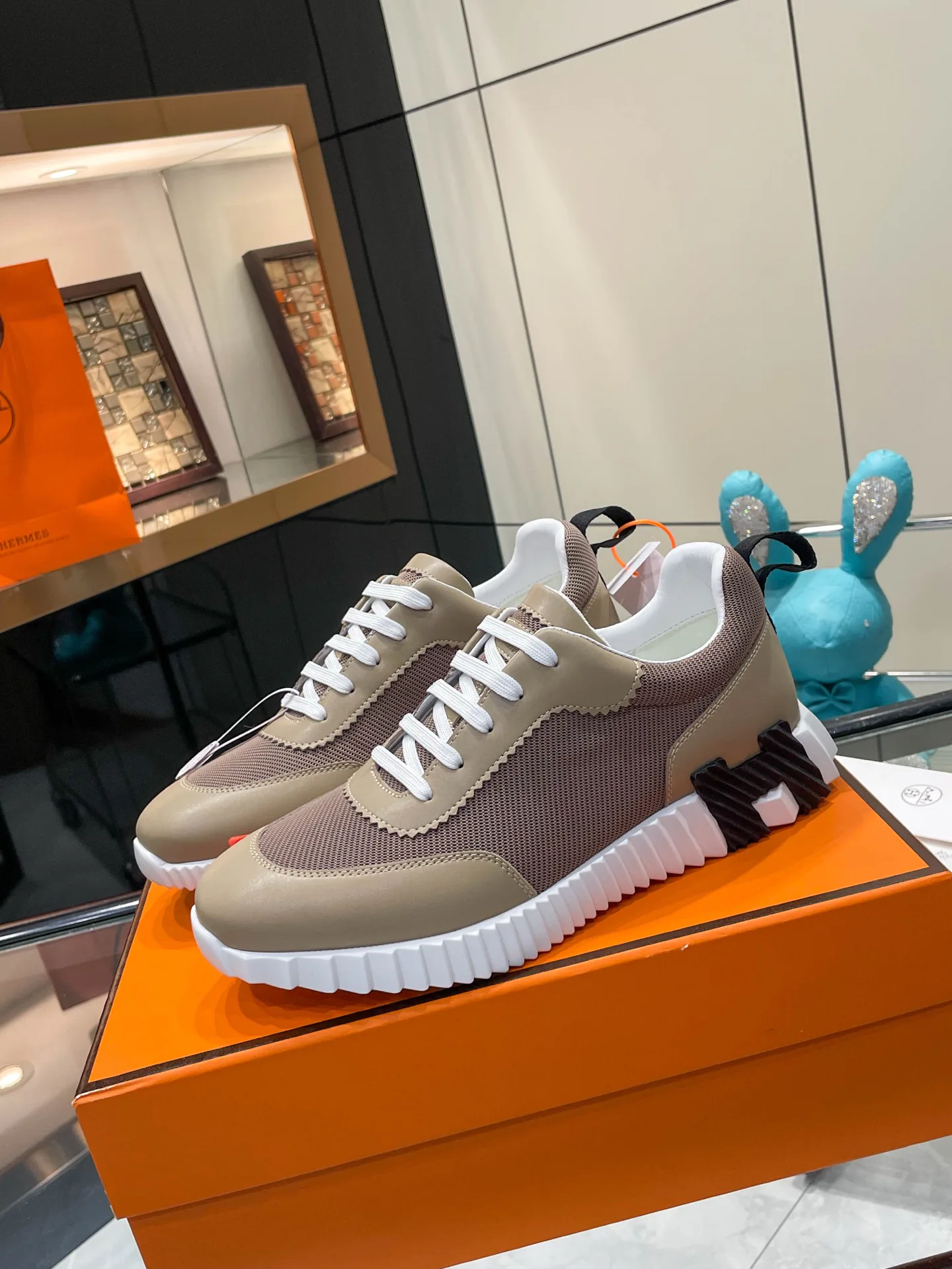 Кроссовки Женские Hermes 17954794