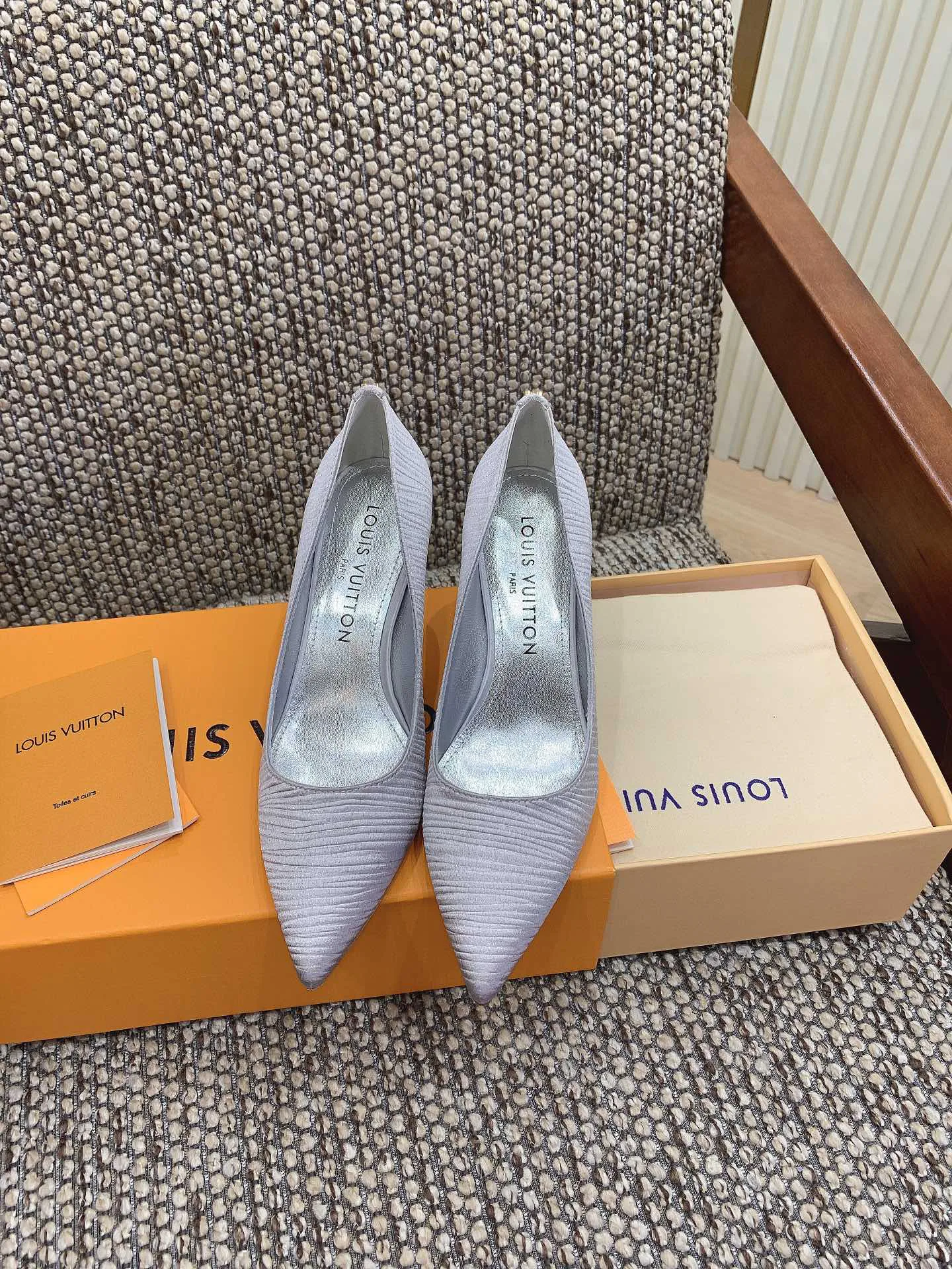Туфли Женские Louis Vuitton 1834490
