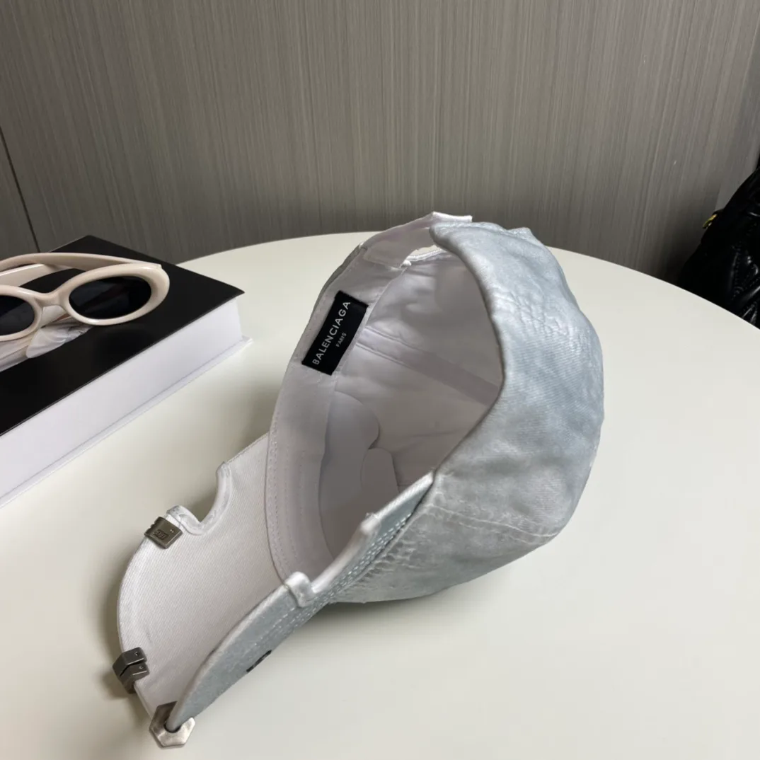 Головные Уборы Balenciaga 10776510