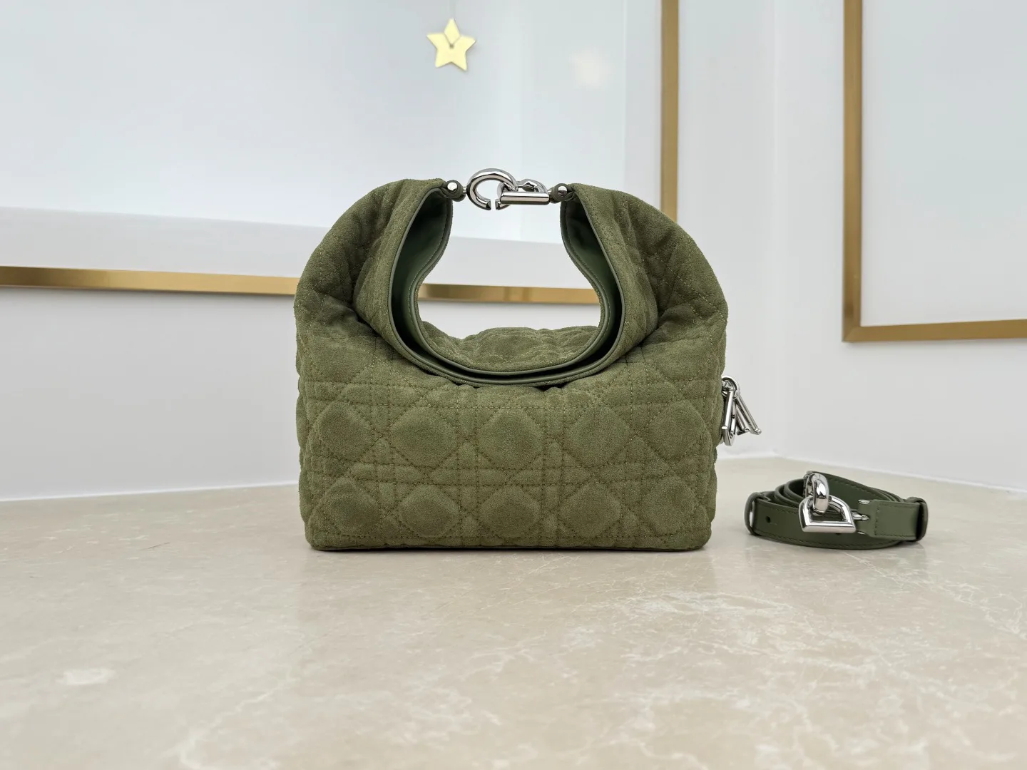 Классические Сумки Женские Christian Dior 18116271