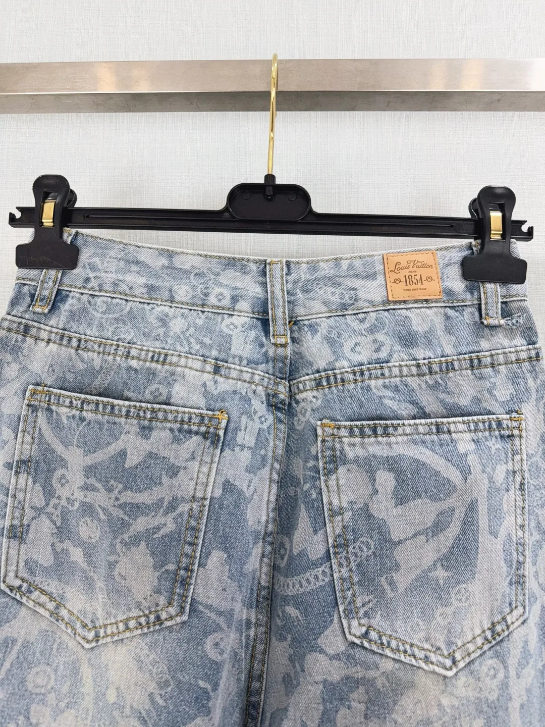 Джинсы Женские Louis Vuitton 11663697