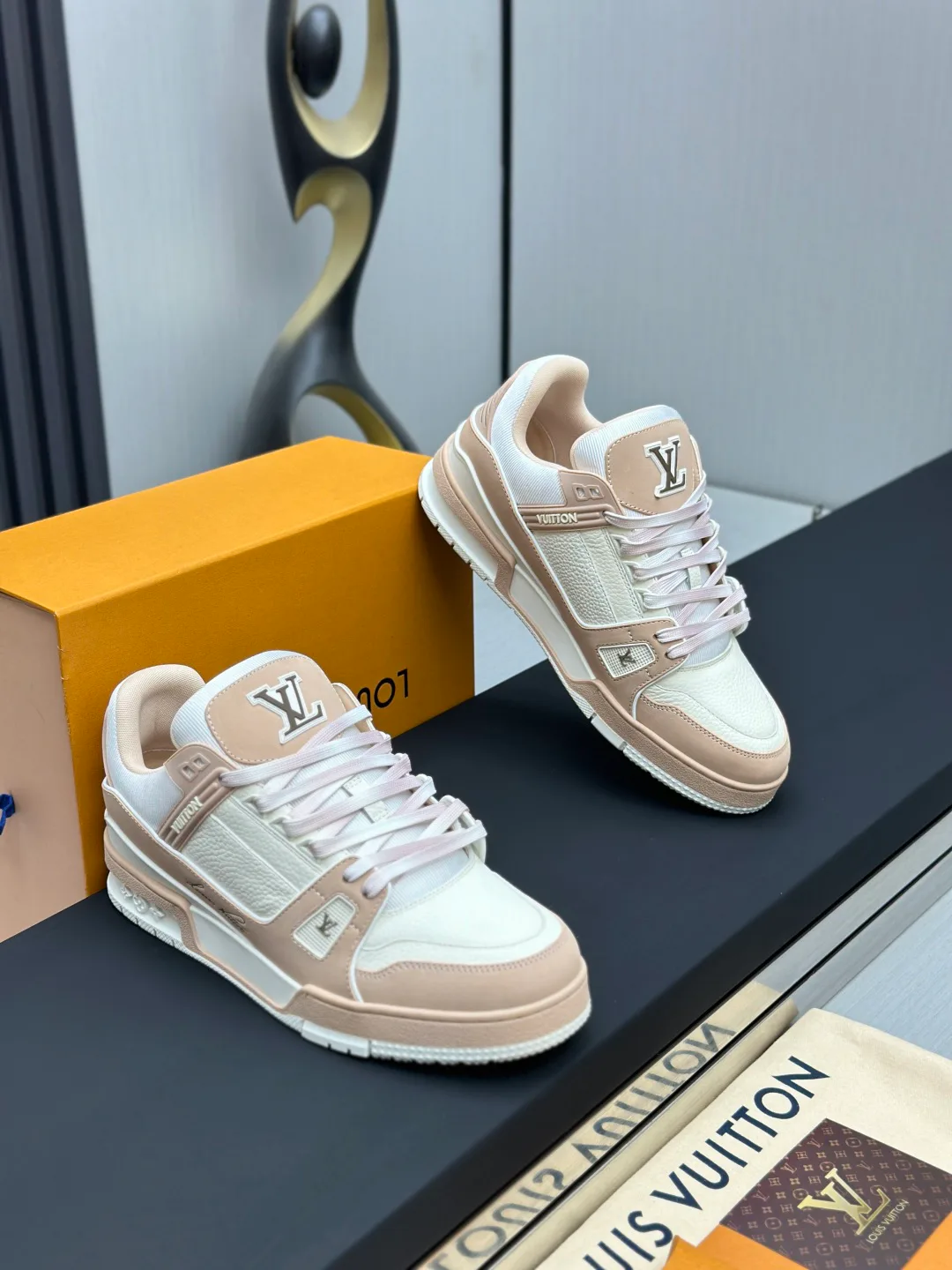 Кроссовки Женские Louis Vuitton 271990