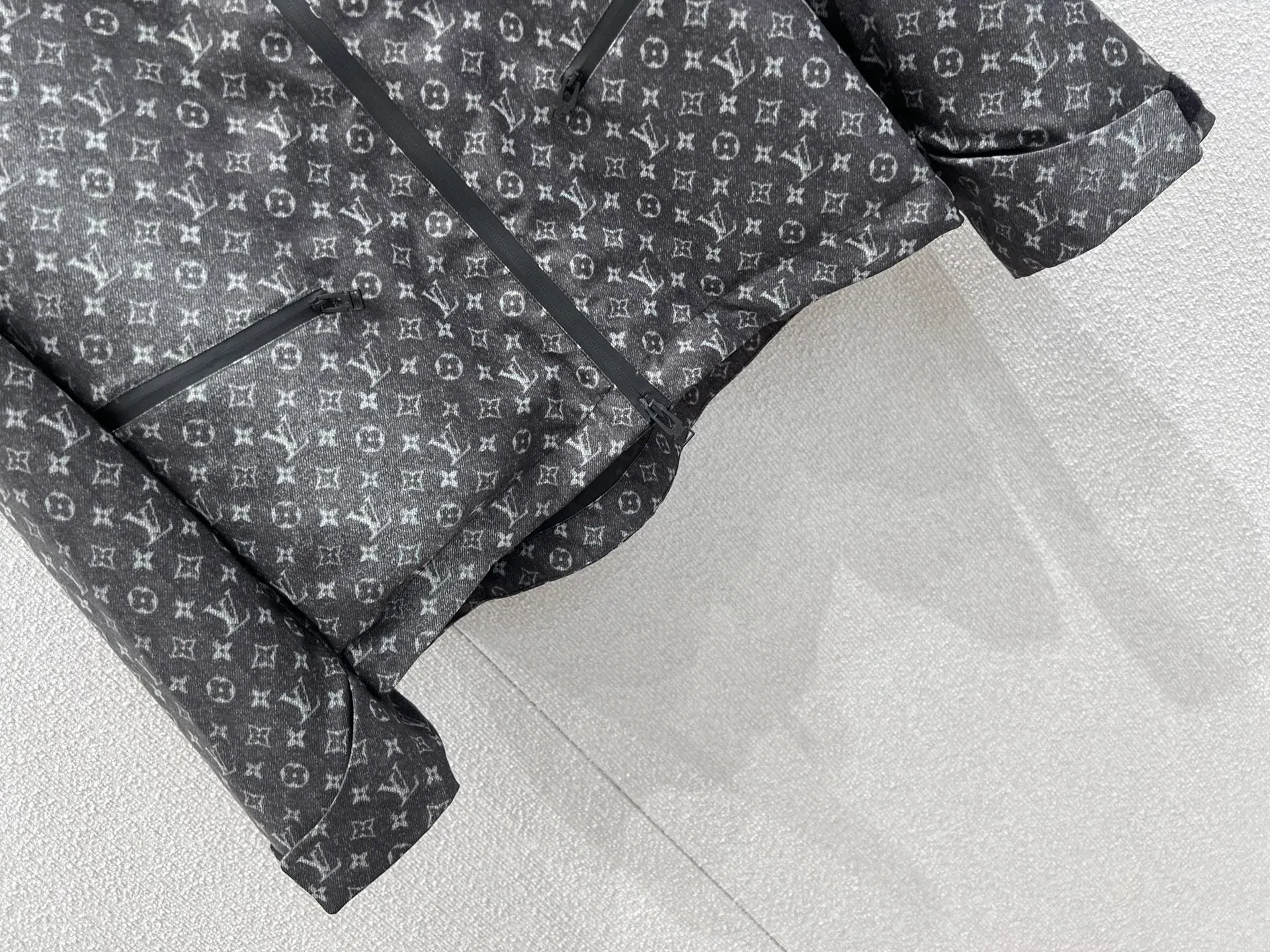 Тренчи Женские Louis Vuitton 1521046