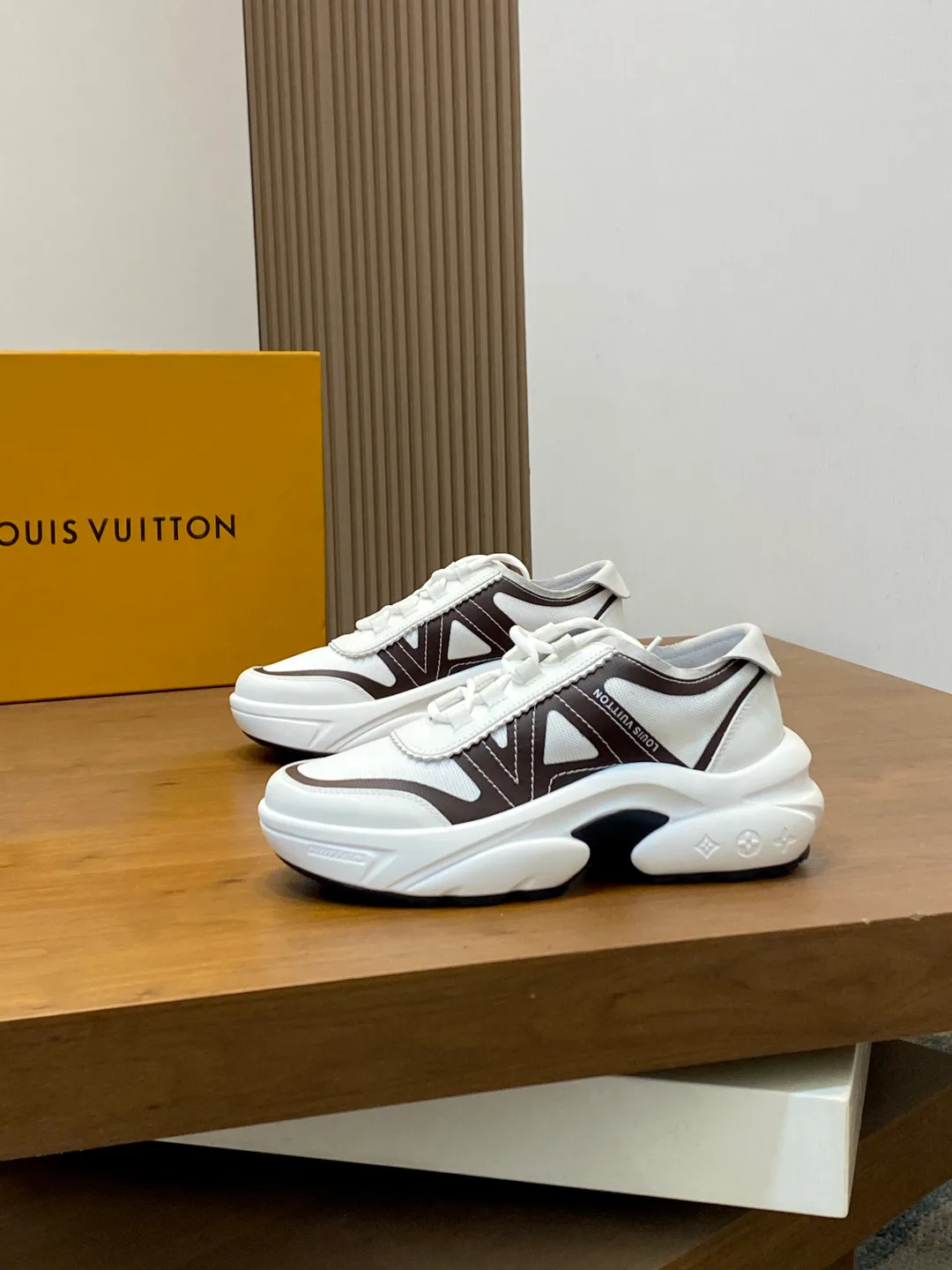 Кроссовки Мужские Louis Vuitton 19102543