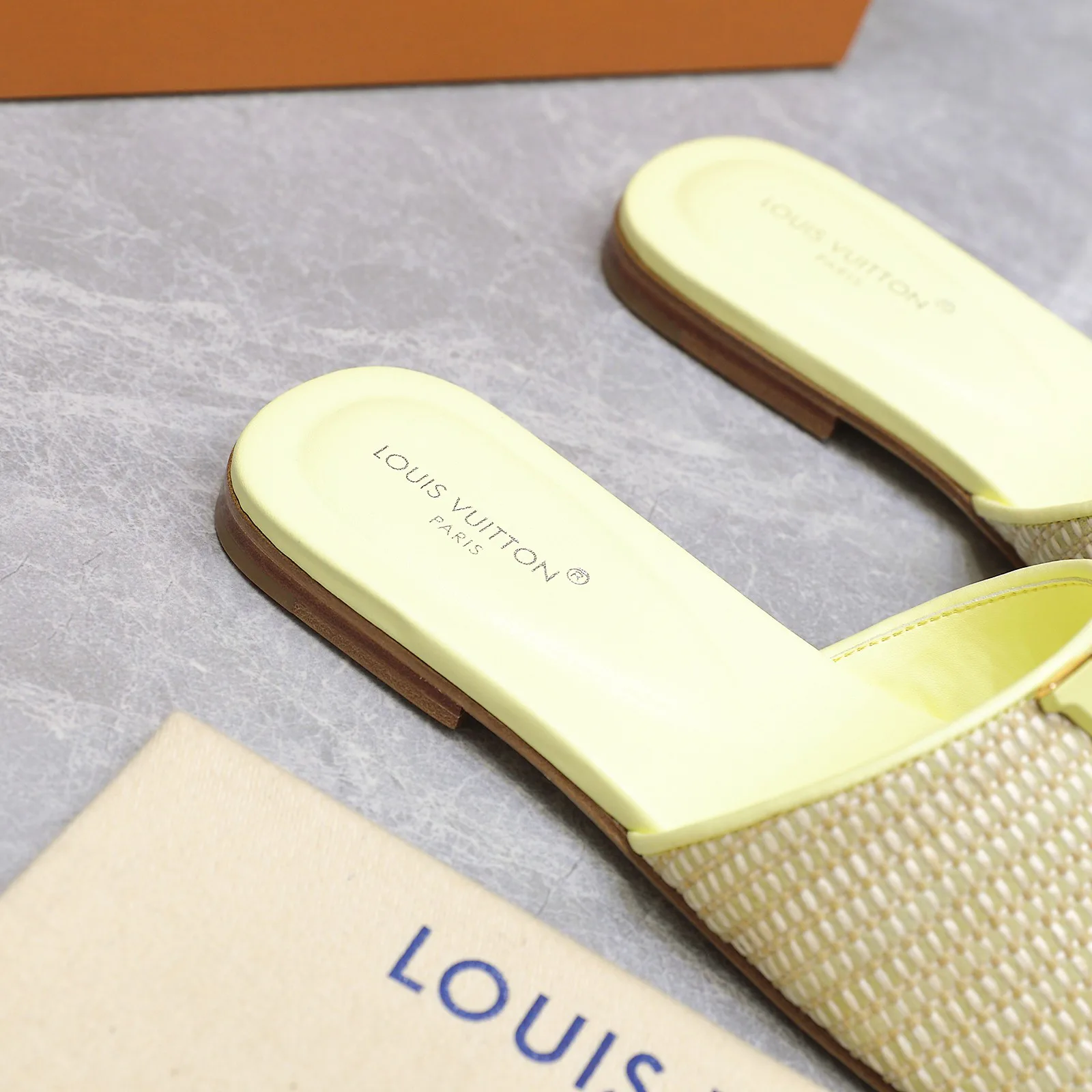 Шлепанцы Женские Louis Vuitton 491983