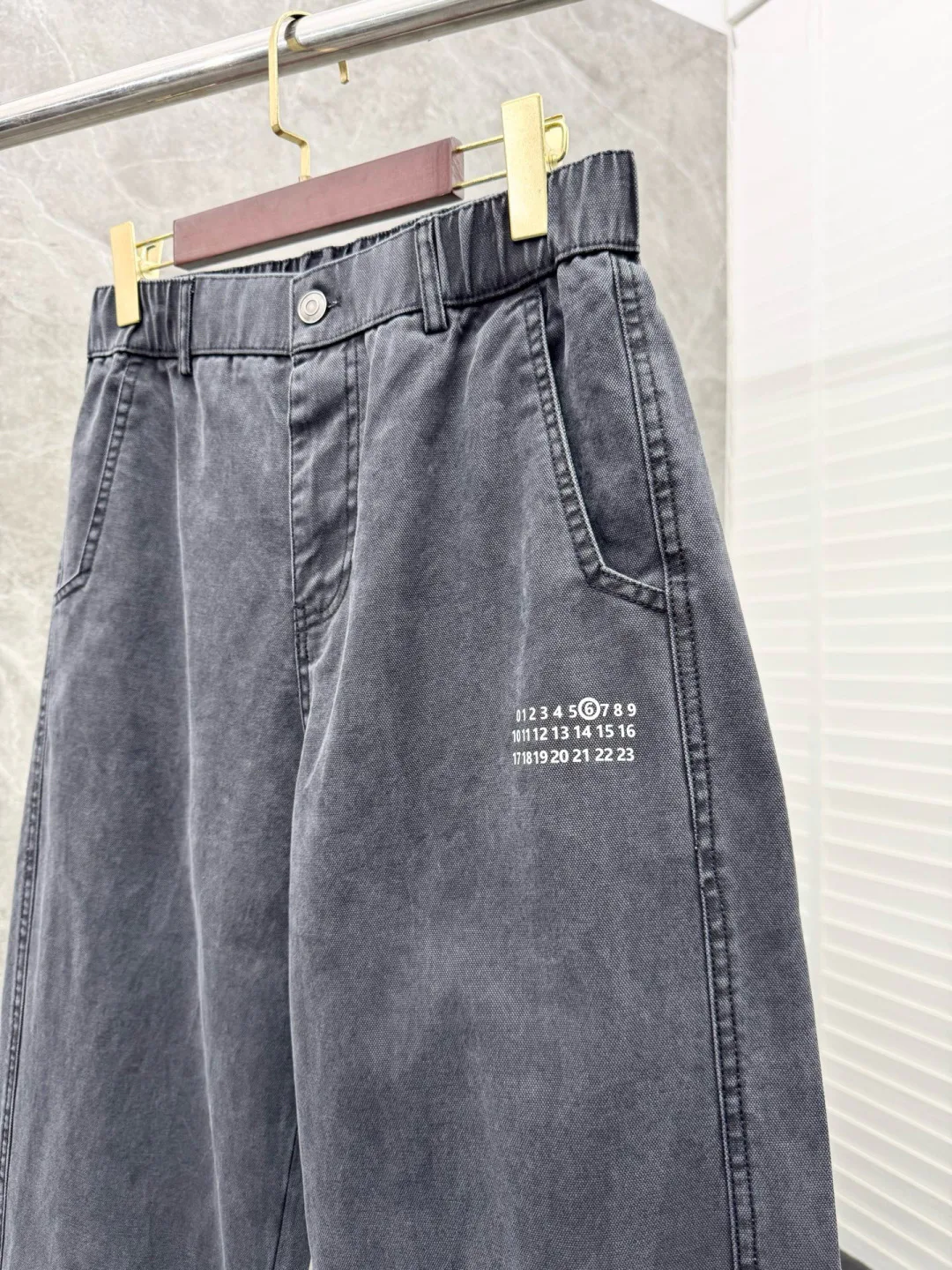 Брюки Мужские Maison Margiela 17942111