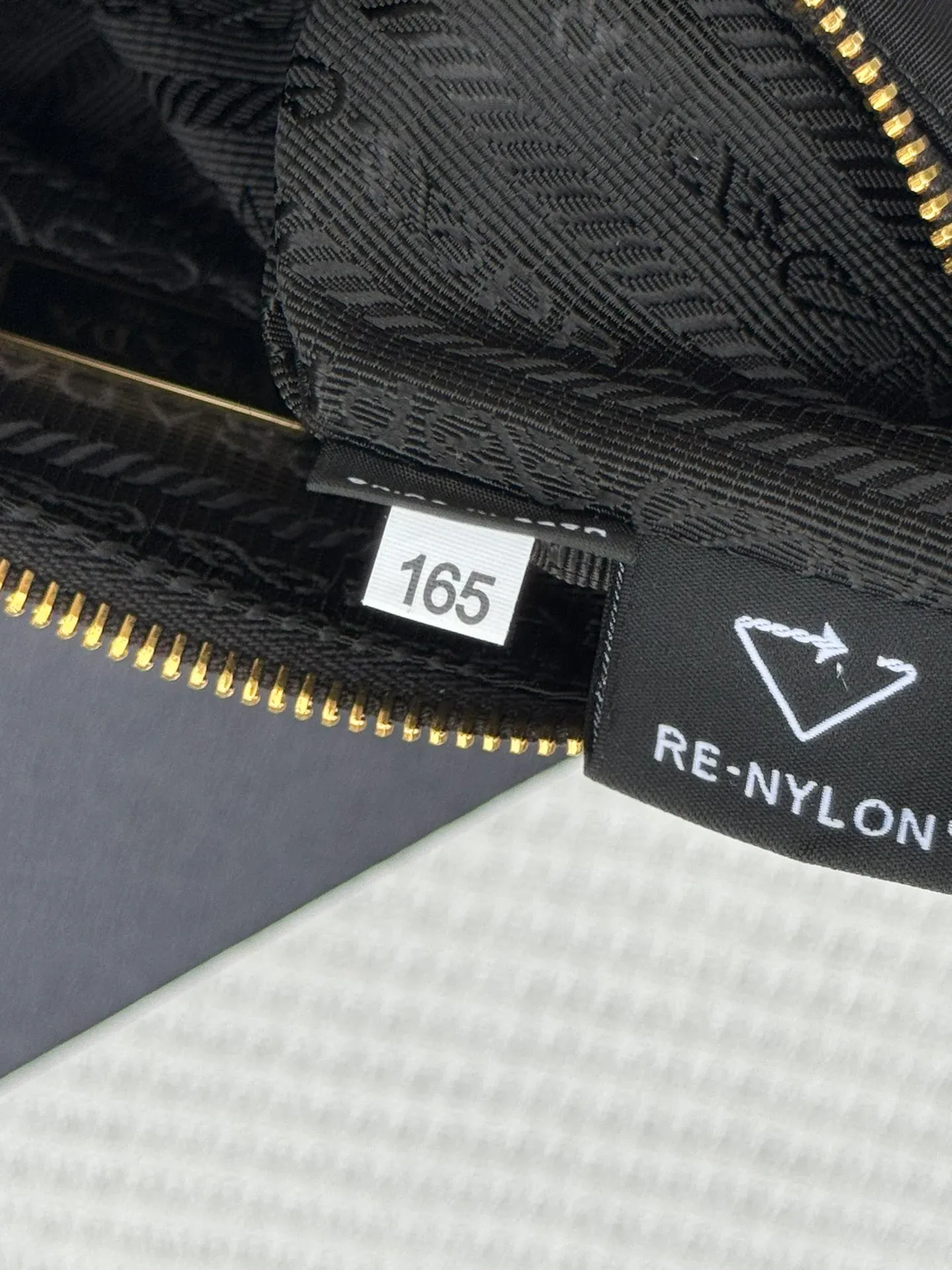 Сумки На Ремне Женские Prada 363670