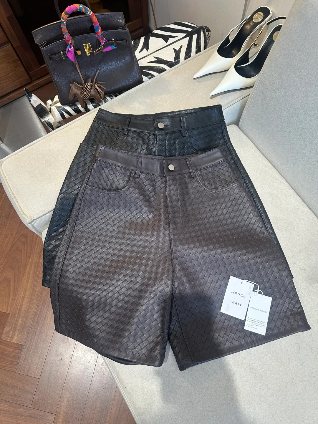 Шорты Женские Bottega Veneta 17460755