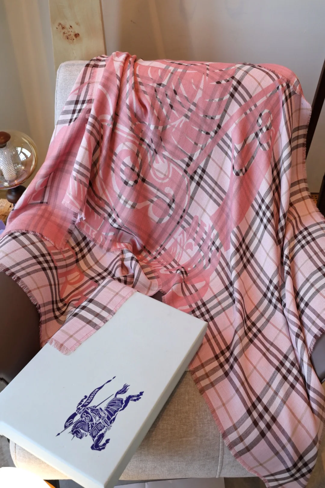 Шарфы Burberry 18618617