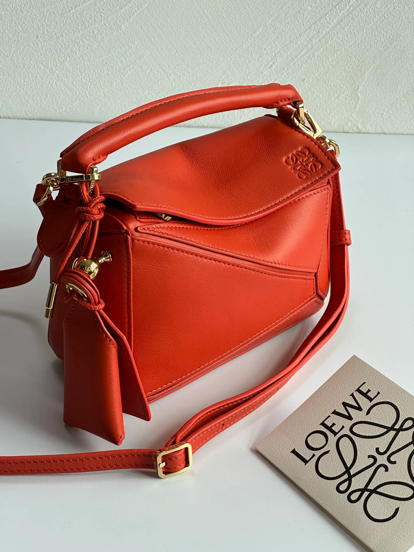 Классические Сумки Женские Loewe 16839125