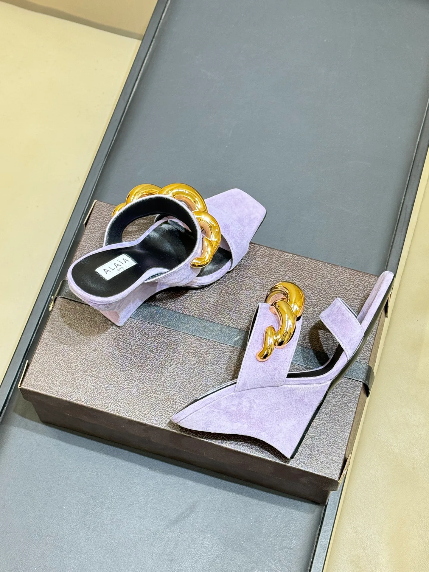 Босоножки Женские Alaia 10236222