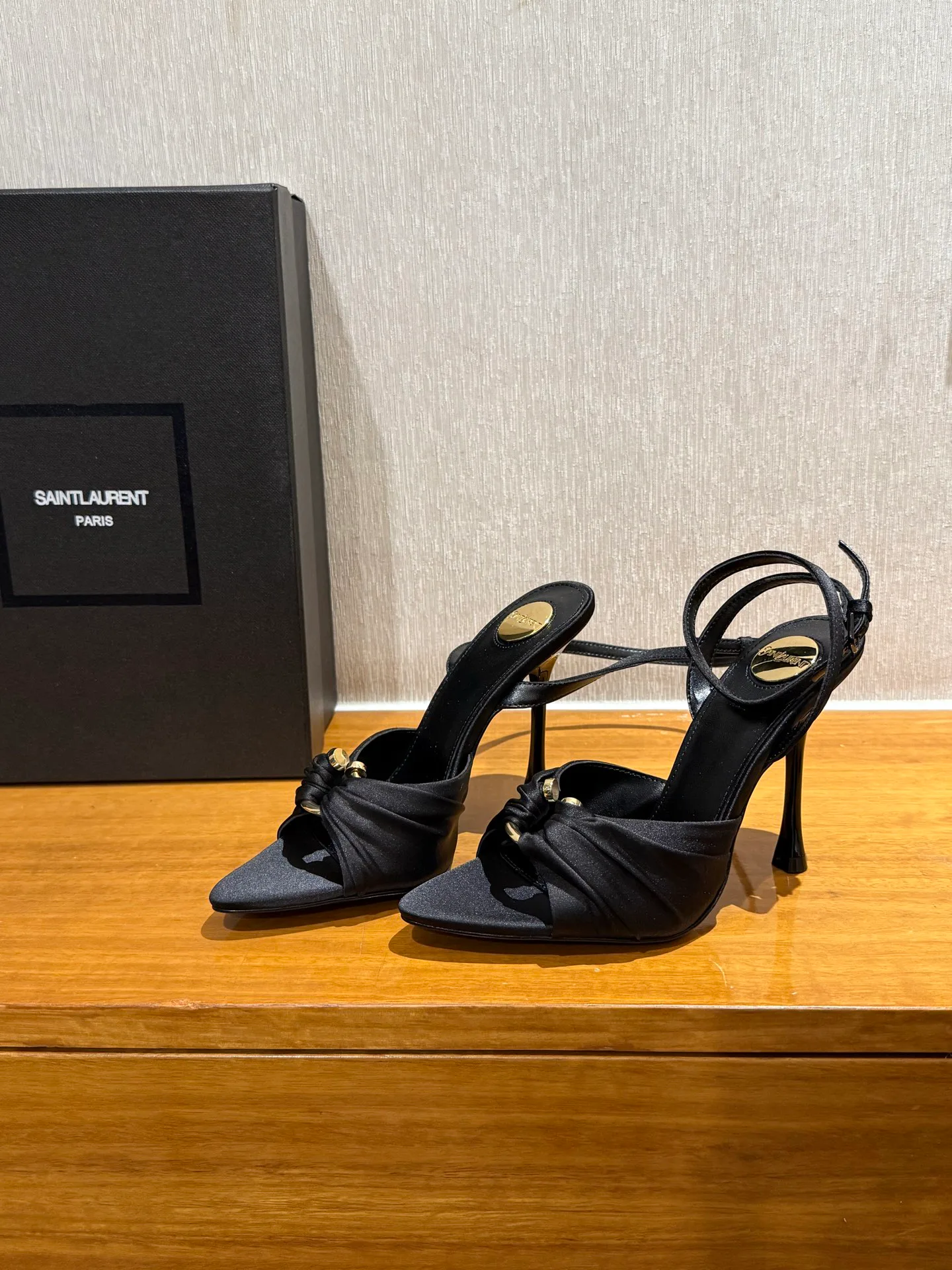 Босоножки Женские Saint Laurent 22193