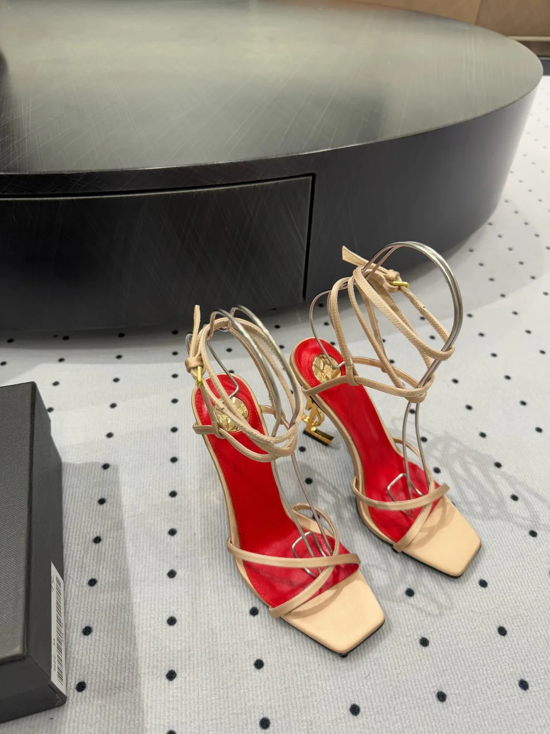 Босоножки Женские Saint Laurent 21110