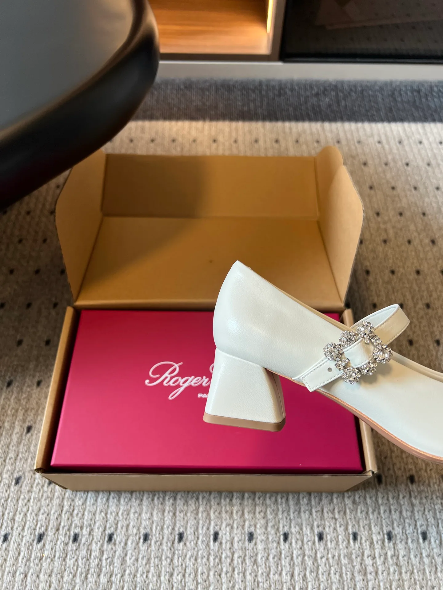 Туфли Женские Roger Vivier 17860671