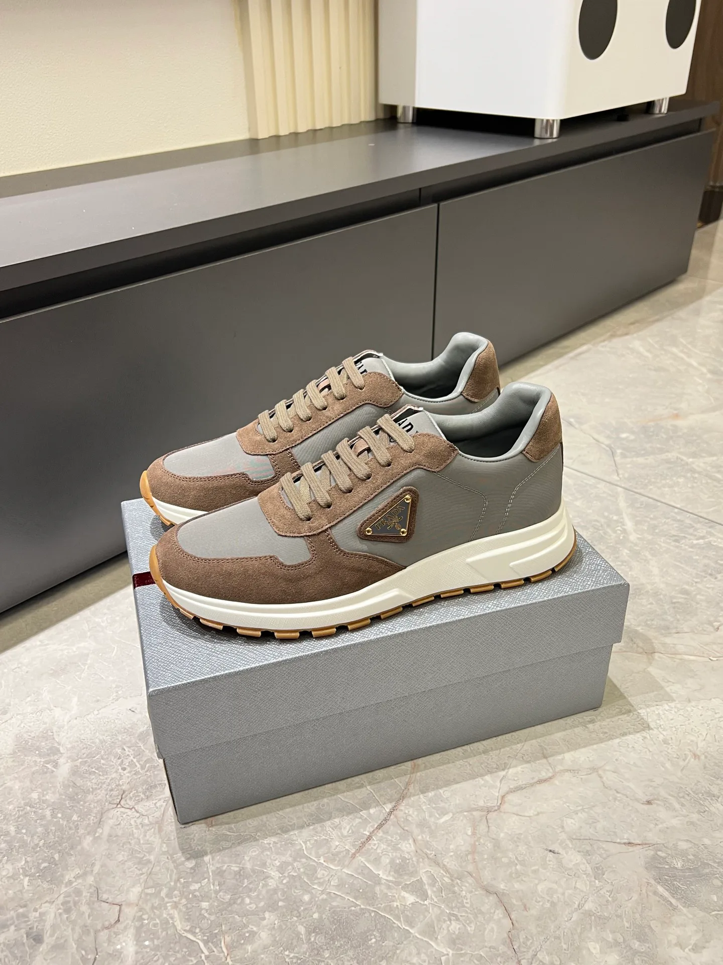Кроссовки Мужские Prada 10273068