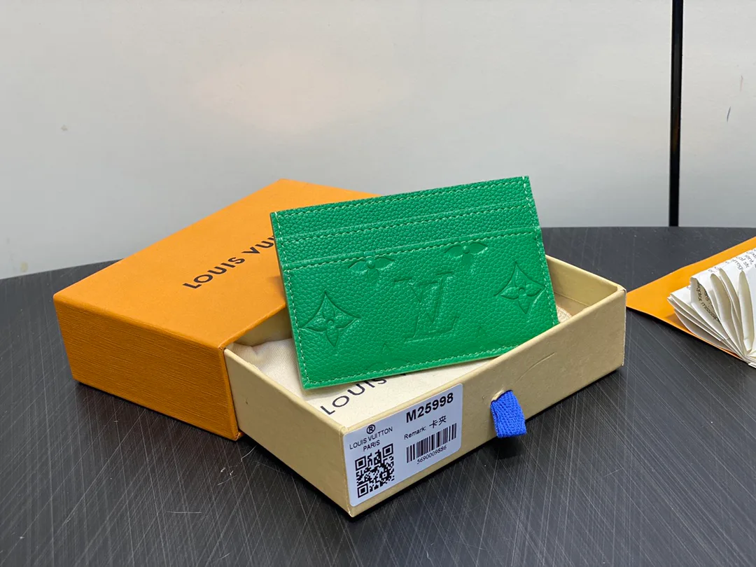 Визитницы Louis Vuitton 111908