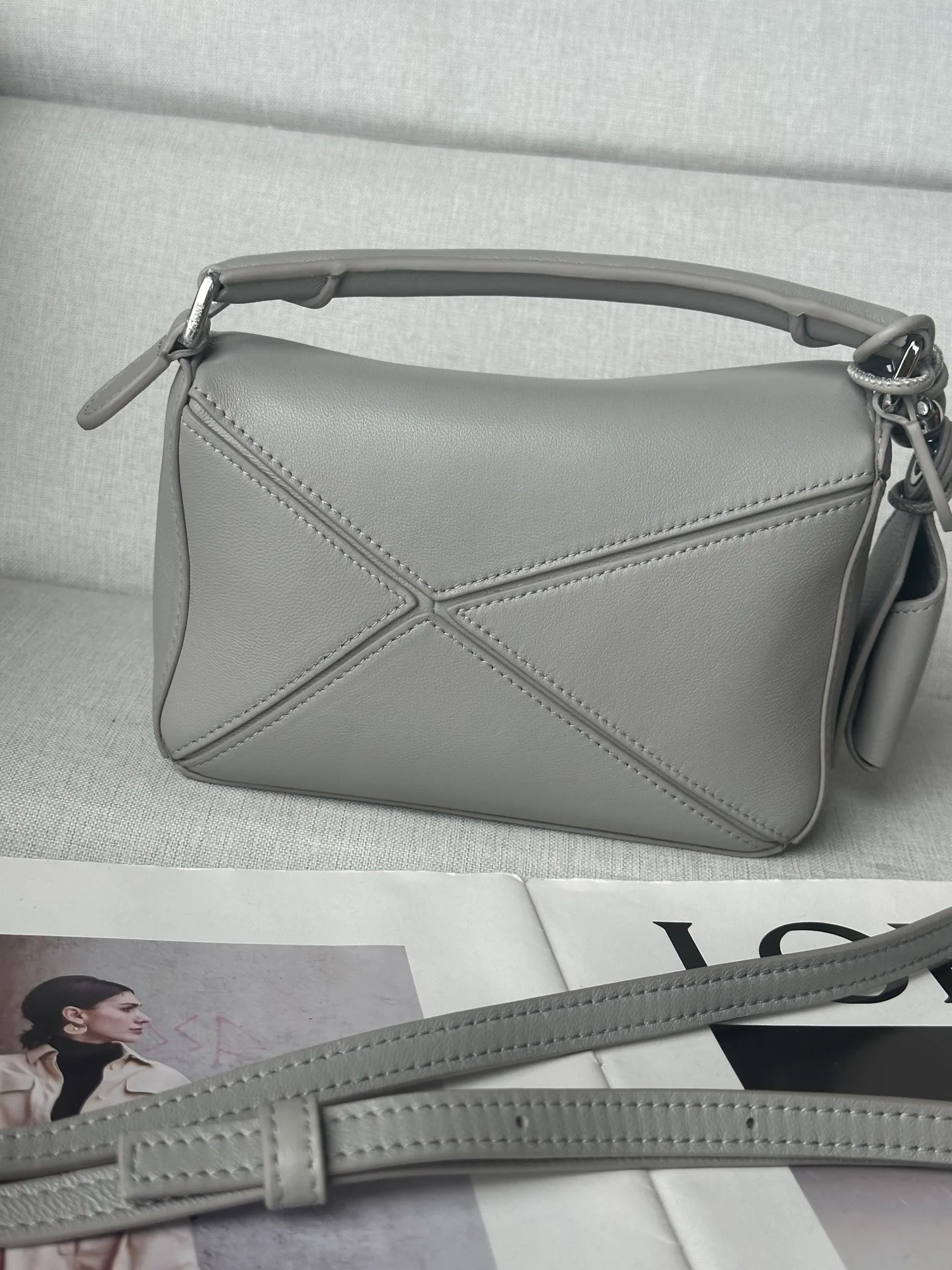 Классические Сумки Женские Loewe 16839126