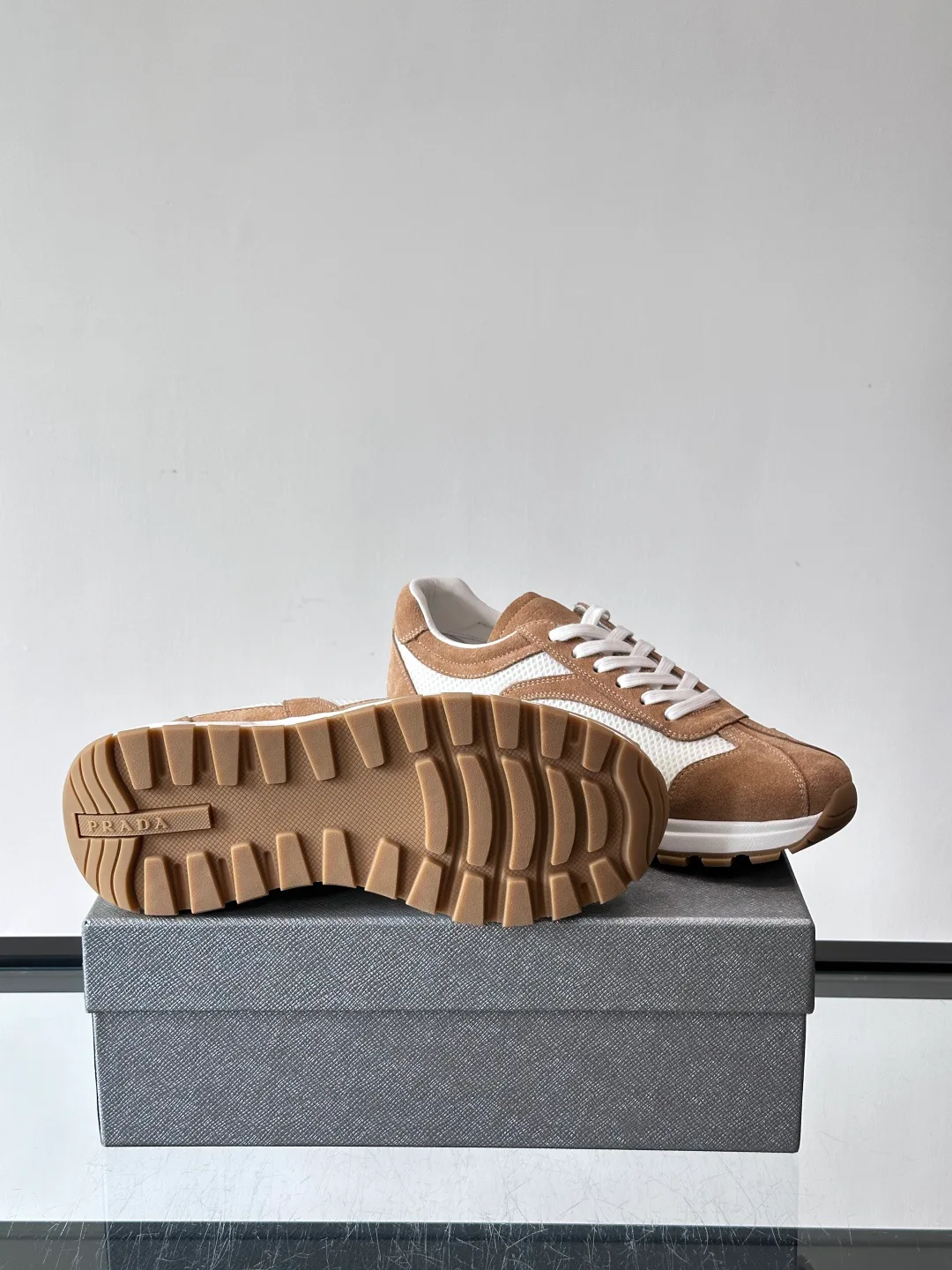 Кроссовки Мужские Prada 758560