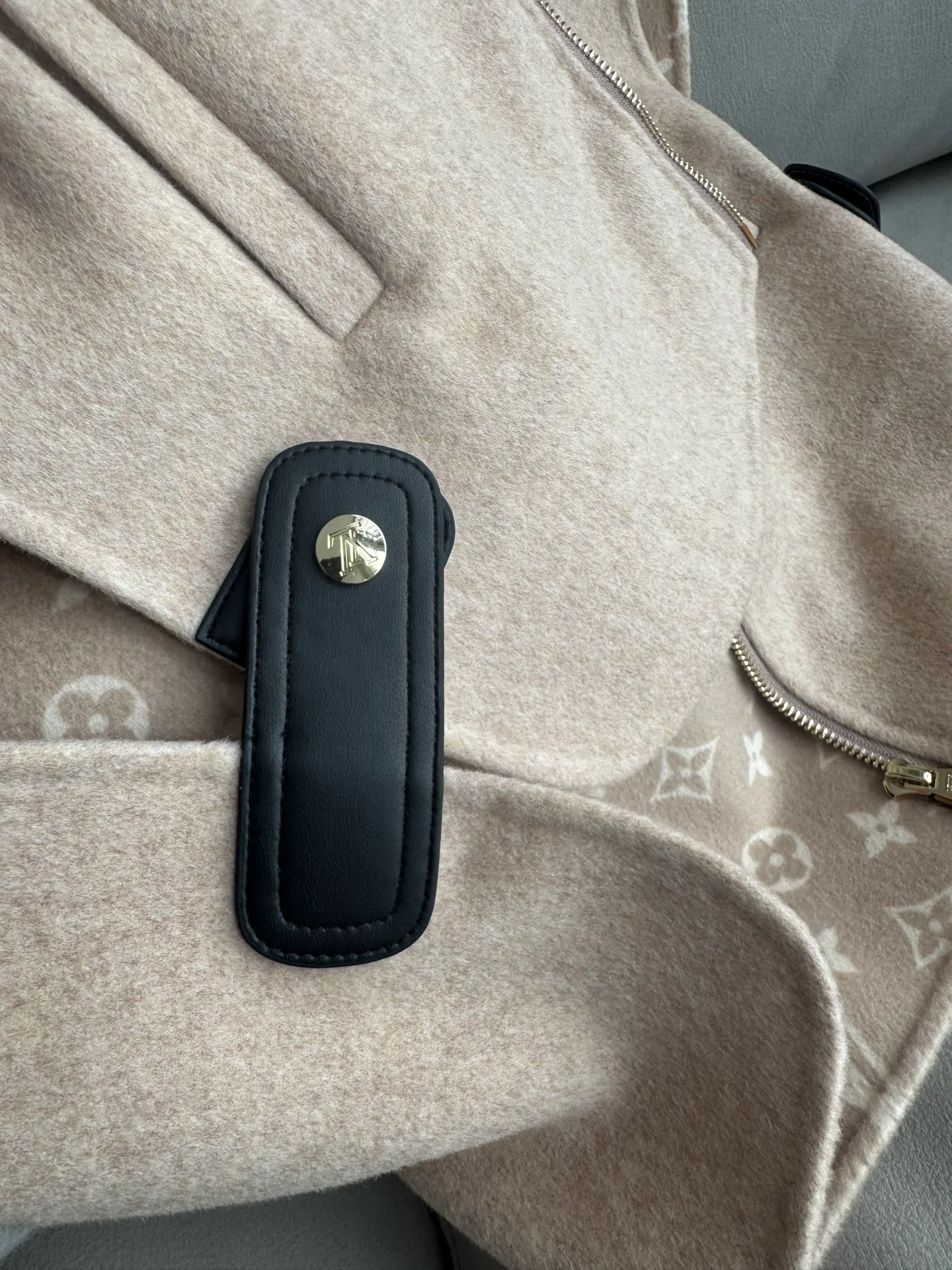 Жилеты Женские Louis Vuitton 19162512